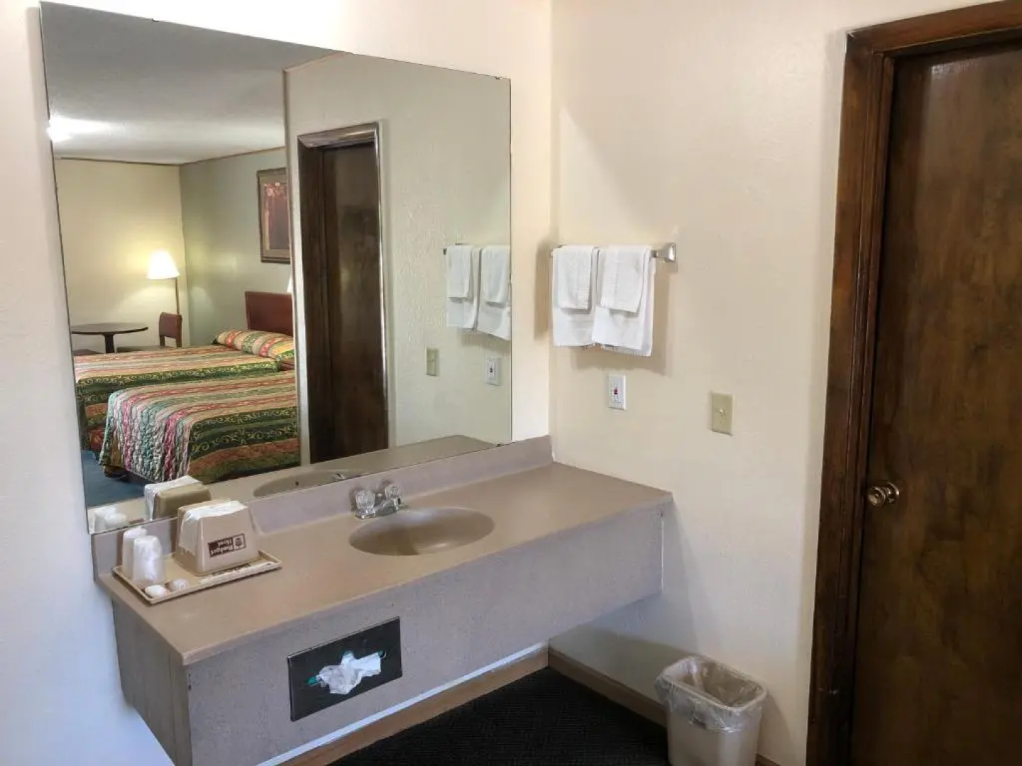 Budget Host Inn Emporia