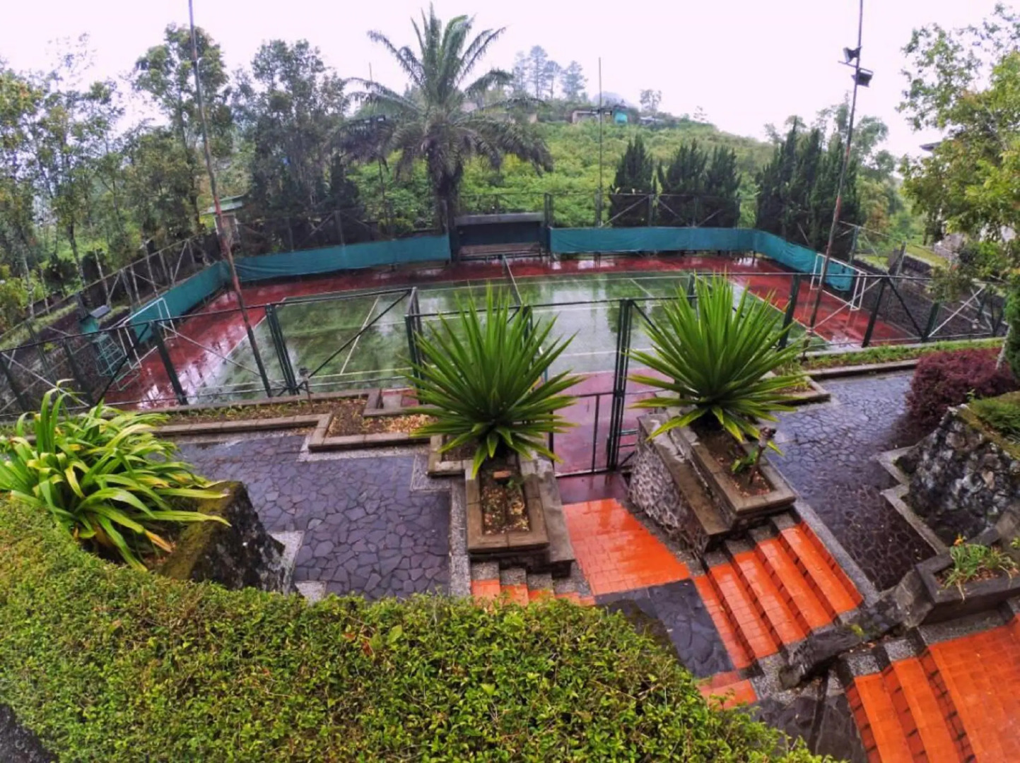 Parkside Nuansa Maninjau Resort