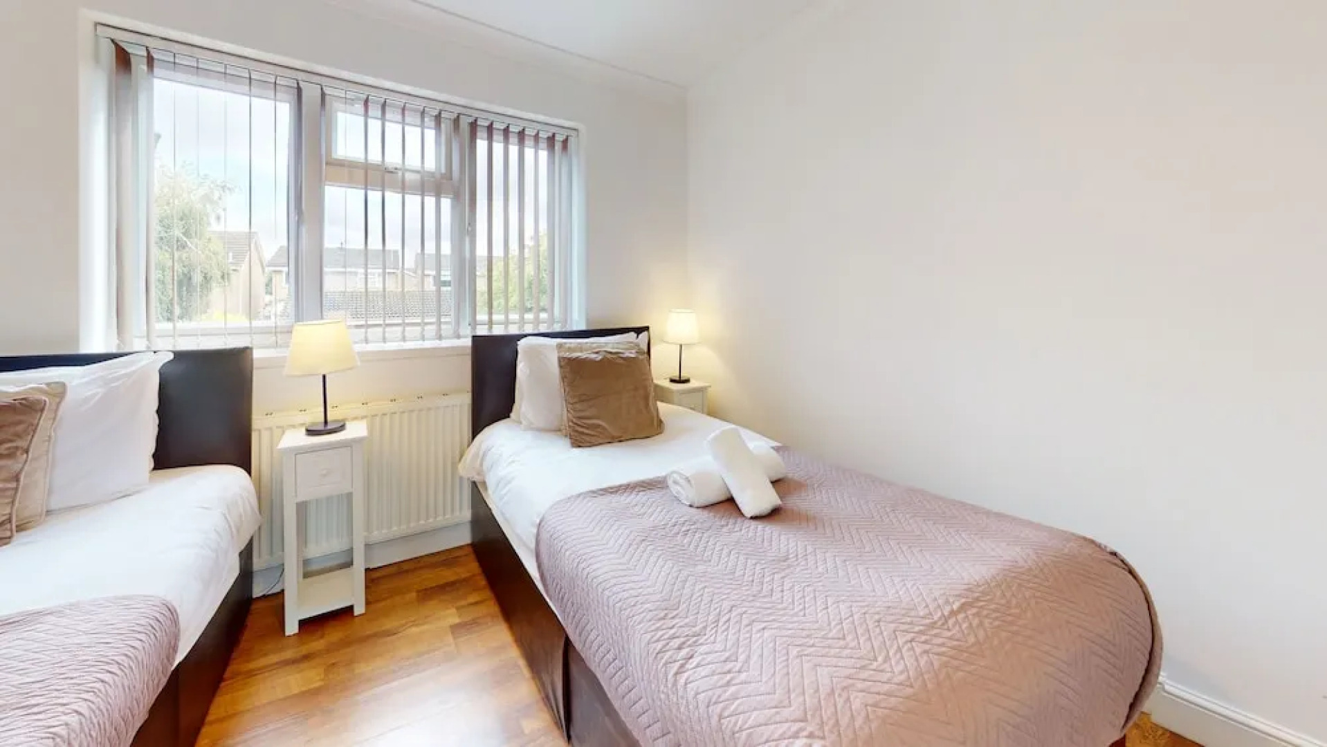 Charming 5-bed House in Grays