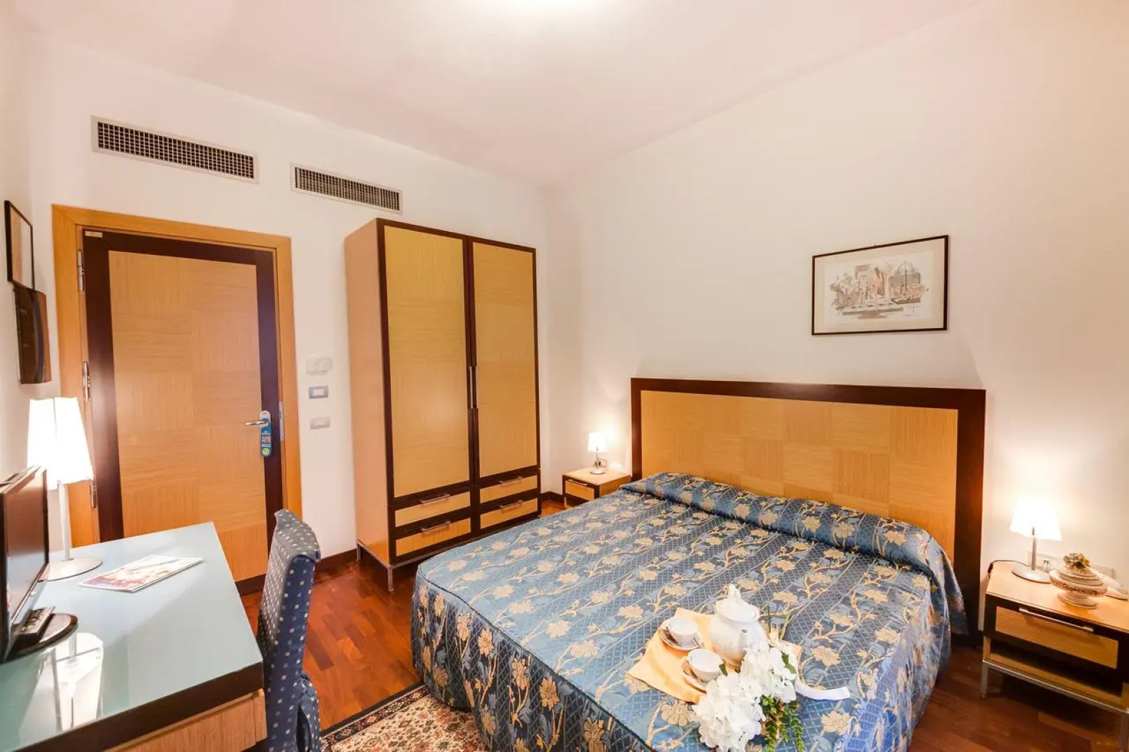 Hotel Aris