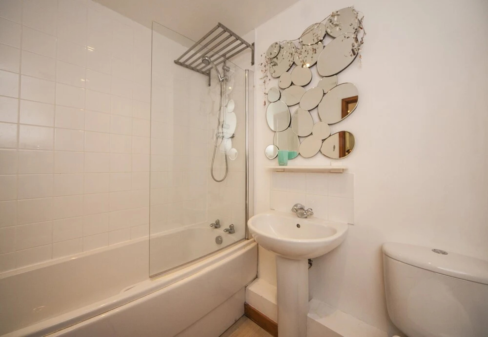 White Lodge Apartment