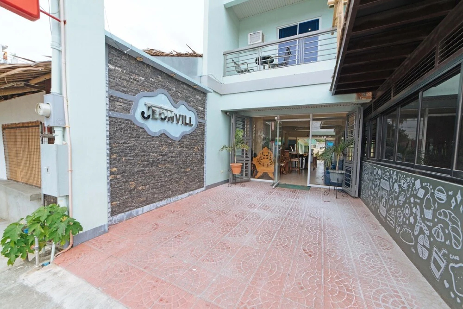 Jeonvill Travellers Inn by RedDoorz