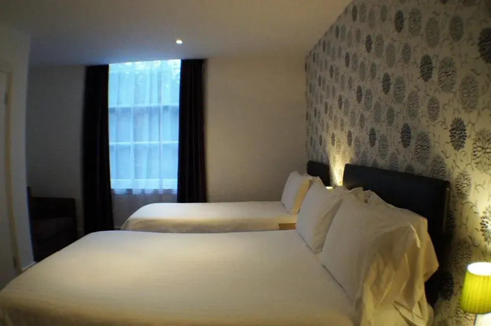 Palm Grove Hotel