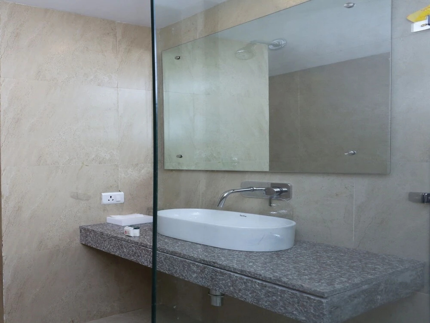 Capital O 13727 Hotel Aarogyam Suites