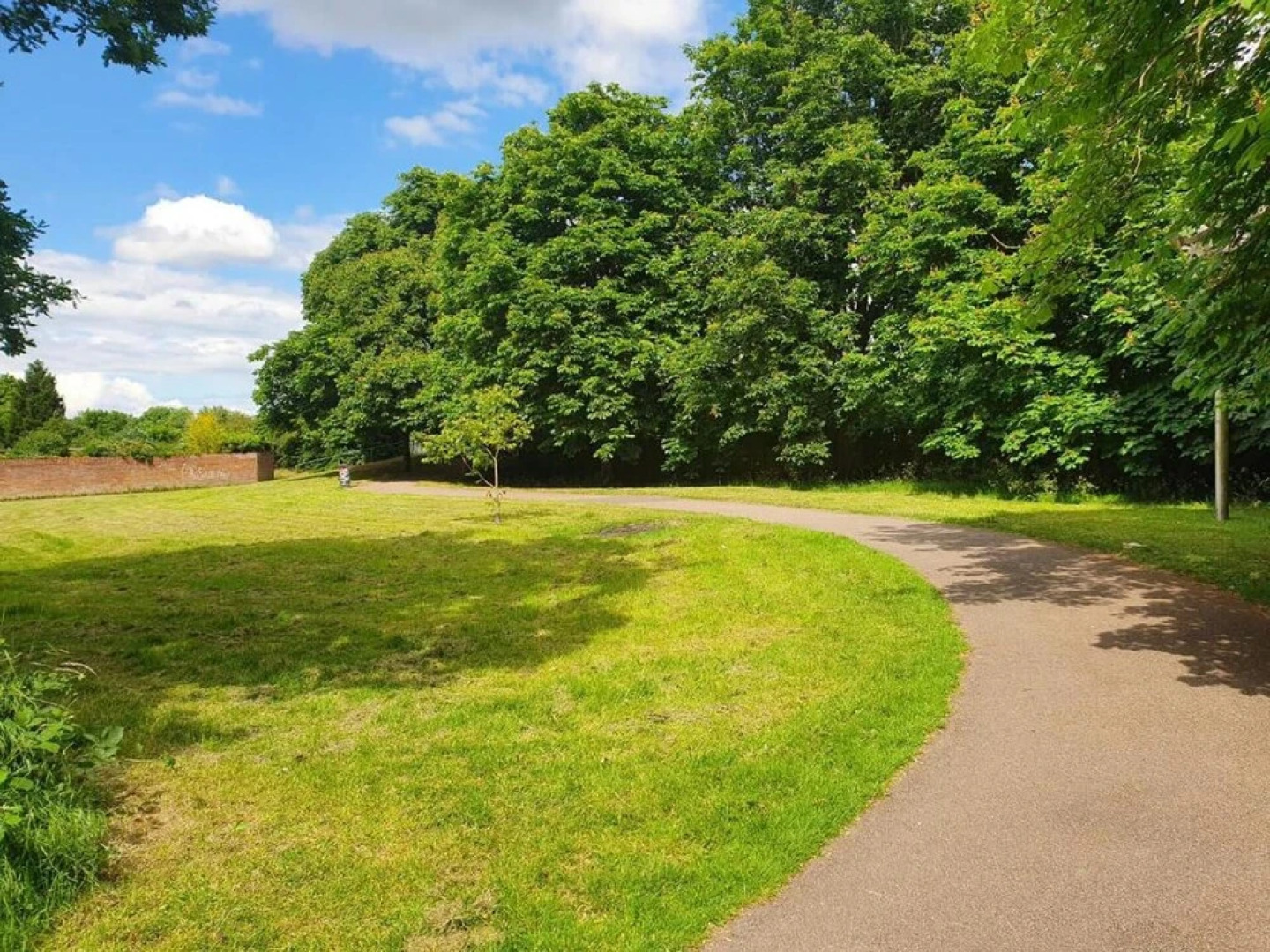 2 Bed Apartment - Sleeps 5 - Wifi - Parking - Pets