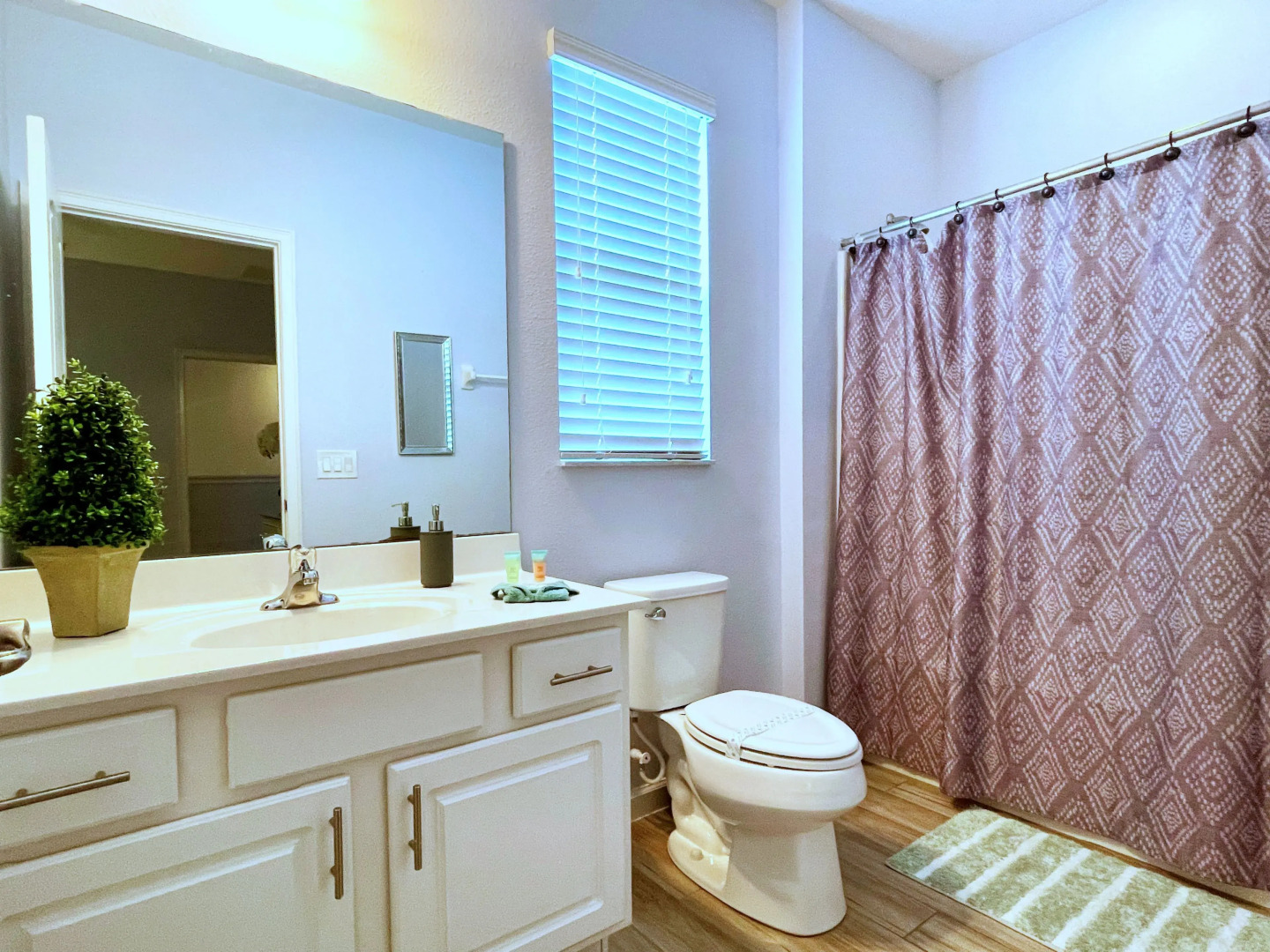 Huge10Bd Spa Gm Pool Solterra-5252OA, Davenport, US