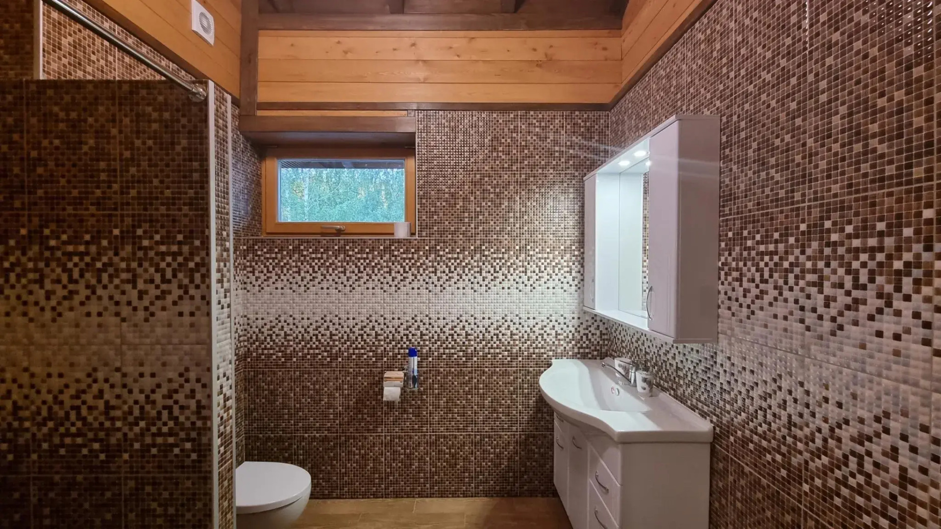 Дом В2 на базе отдыха Новинки Парк