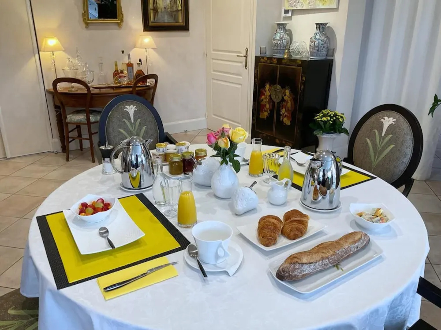 Villa l'Olivier, Chambre d'Hôtes Les Volets Bleus