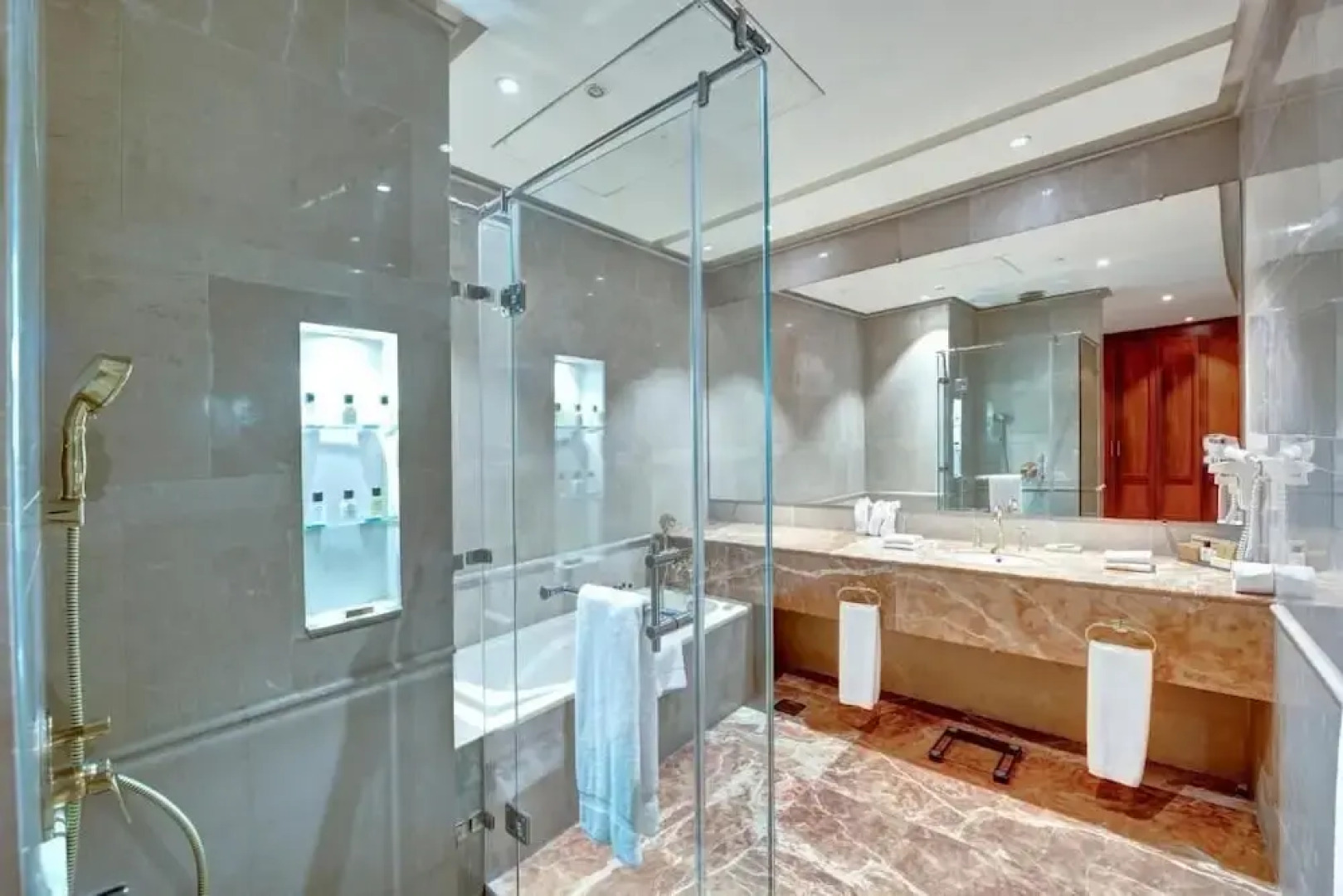 Pearl Continental Hotel Malam Jabba