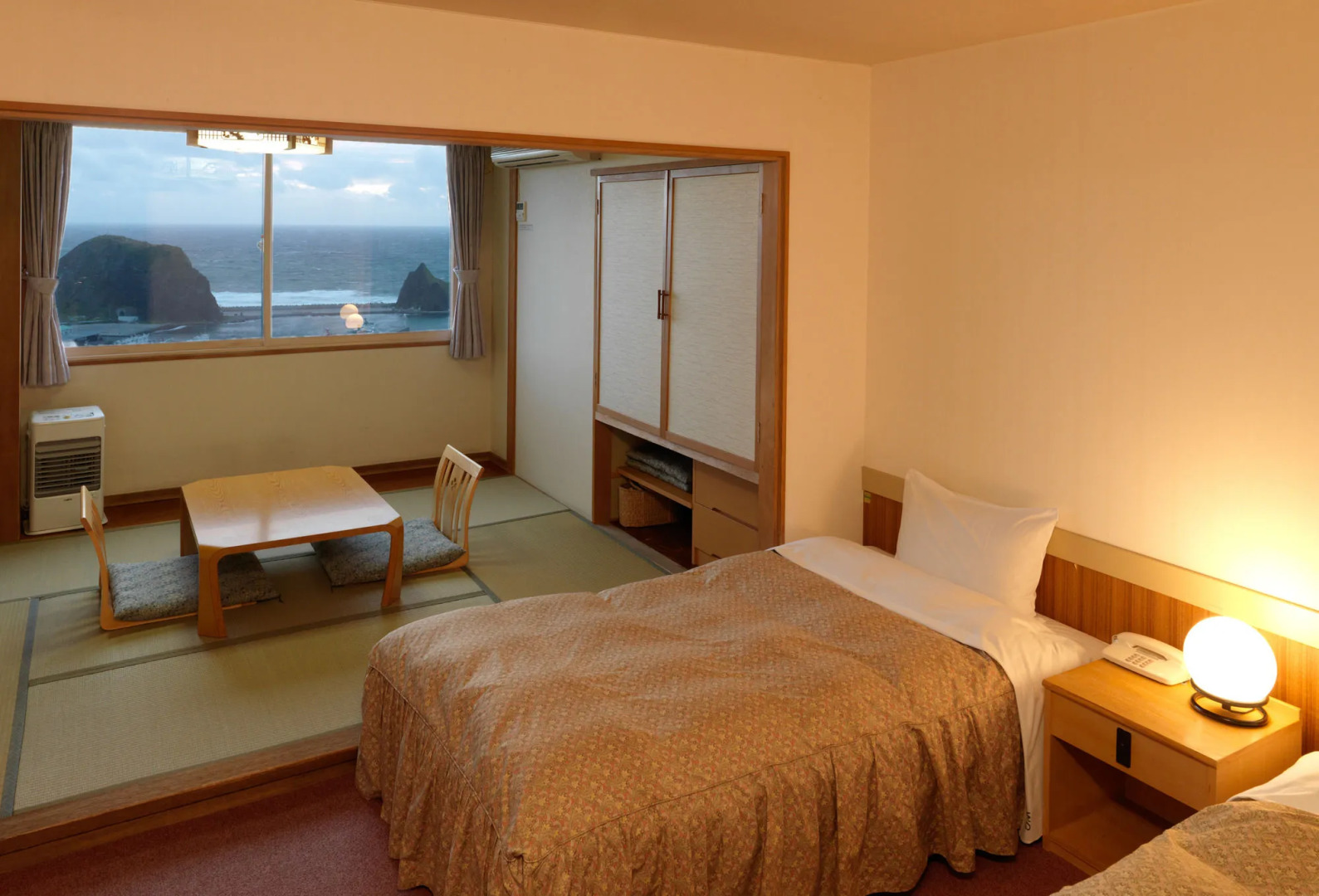 Shiretoko Yuhi No Ataruie Onsen Hostel