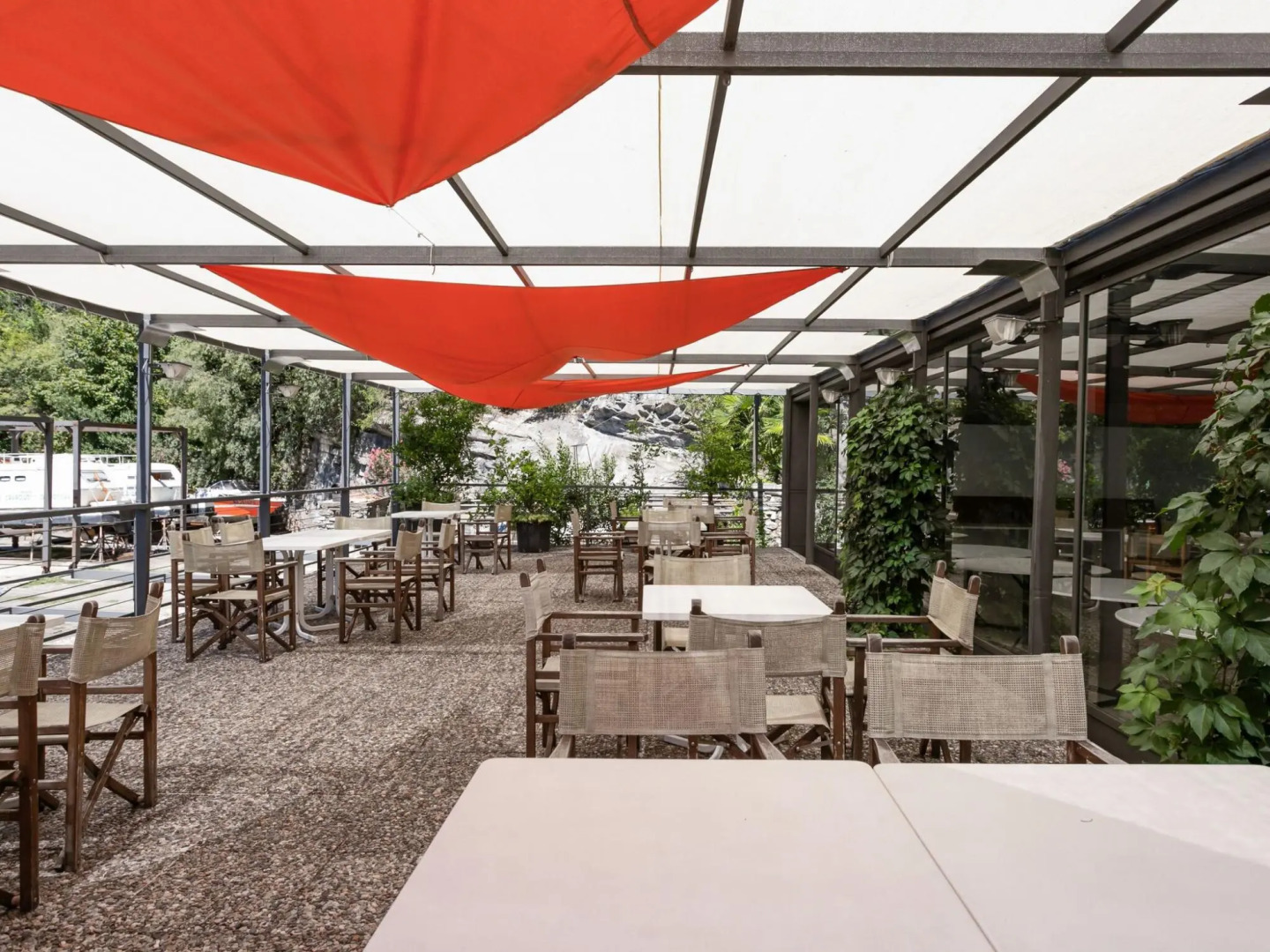 Spacious Apartment in Pognana Lario with Pool