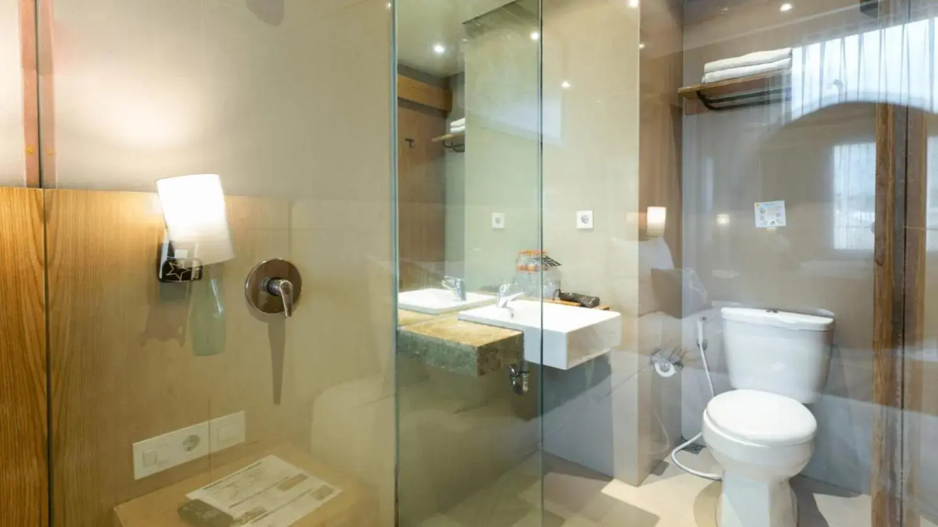 Yellow Star Hotel Gejayan