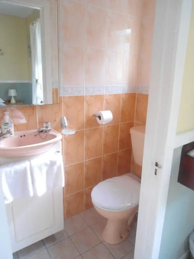 Perrymount Country Home Bed & Breakfast