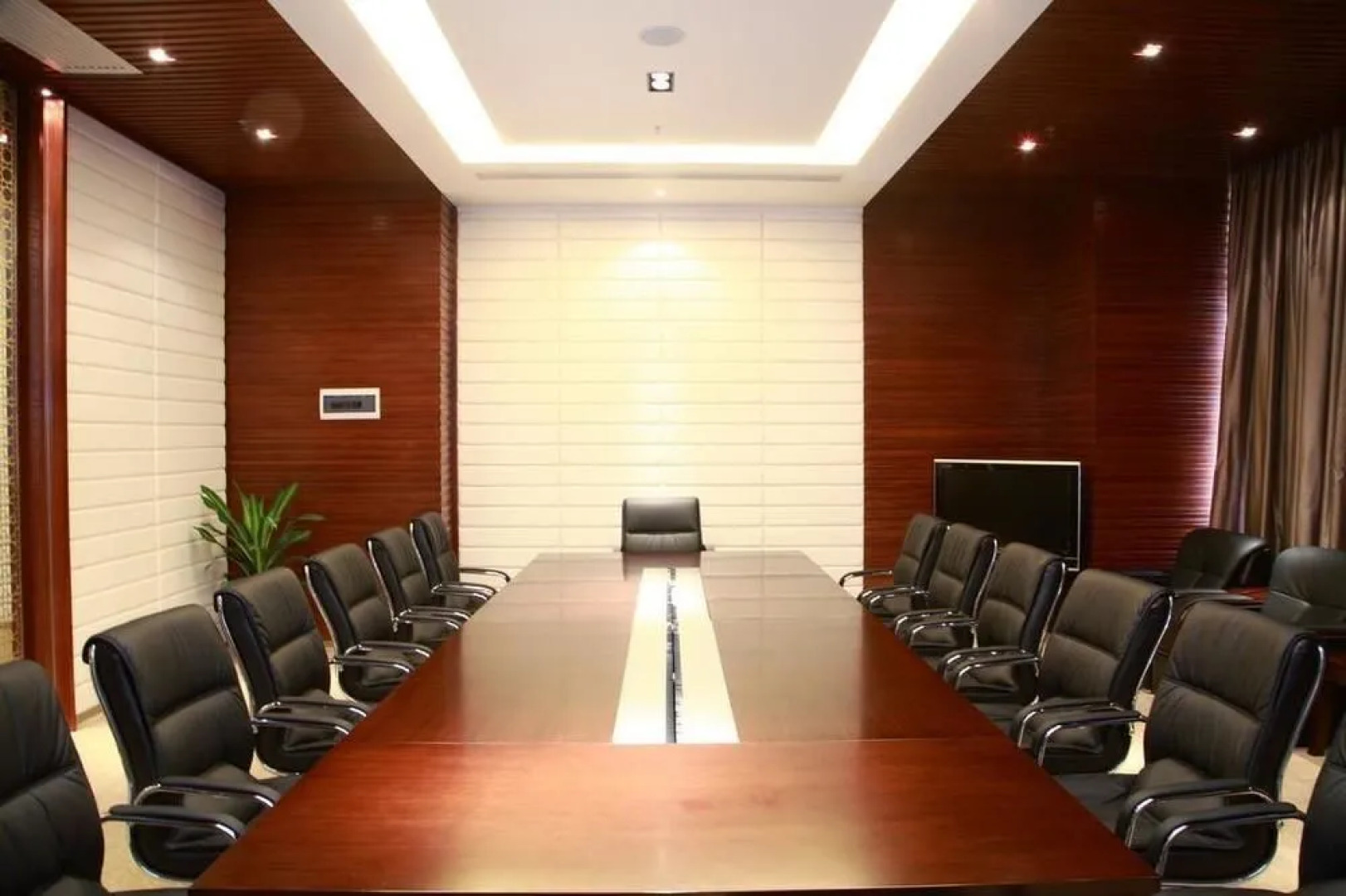 Zhongshan Huahong Aparthotel