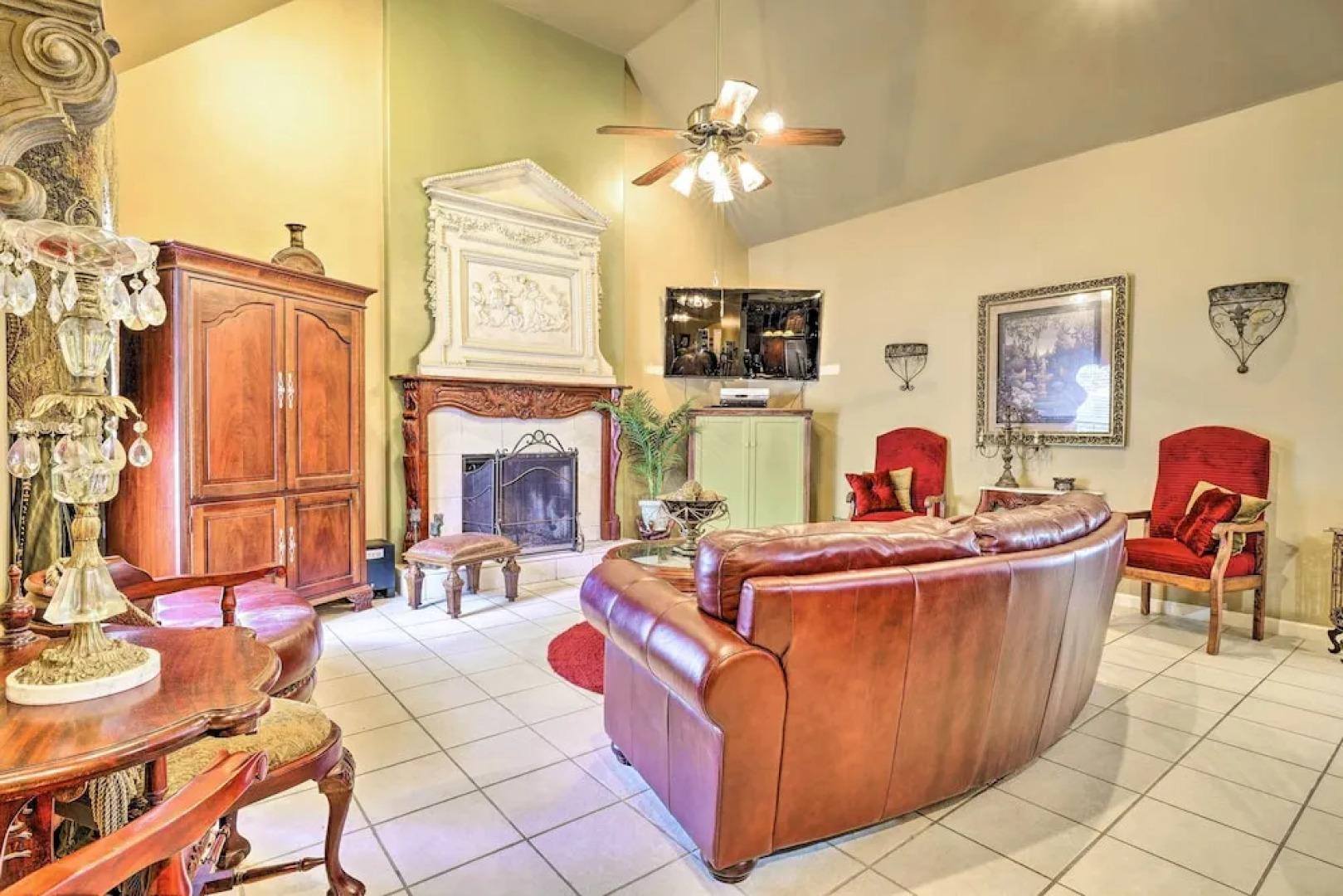 Victorian Hernando Home ~ 25 Miles to Memphis