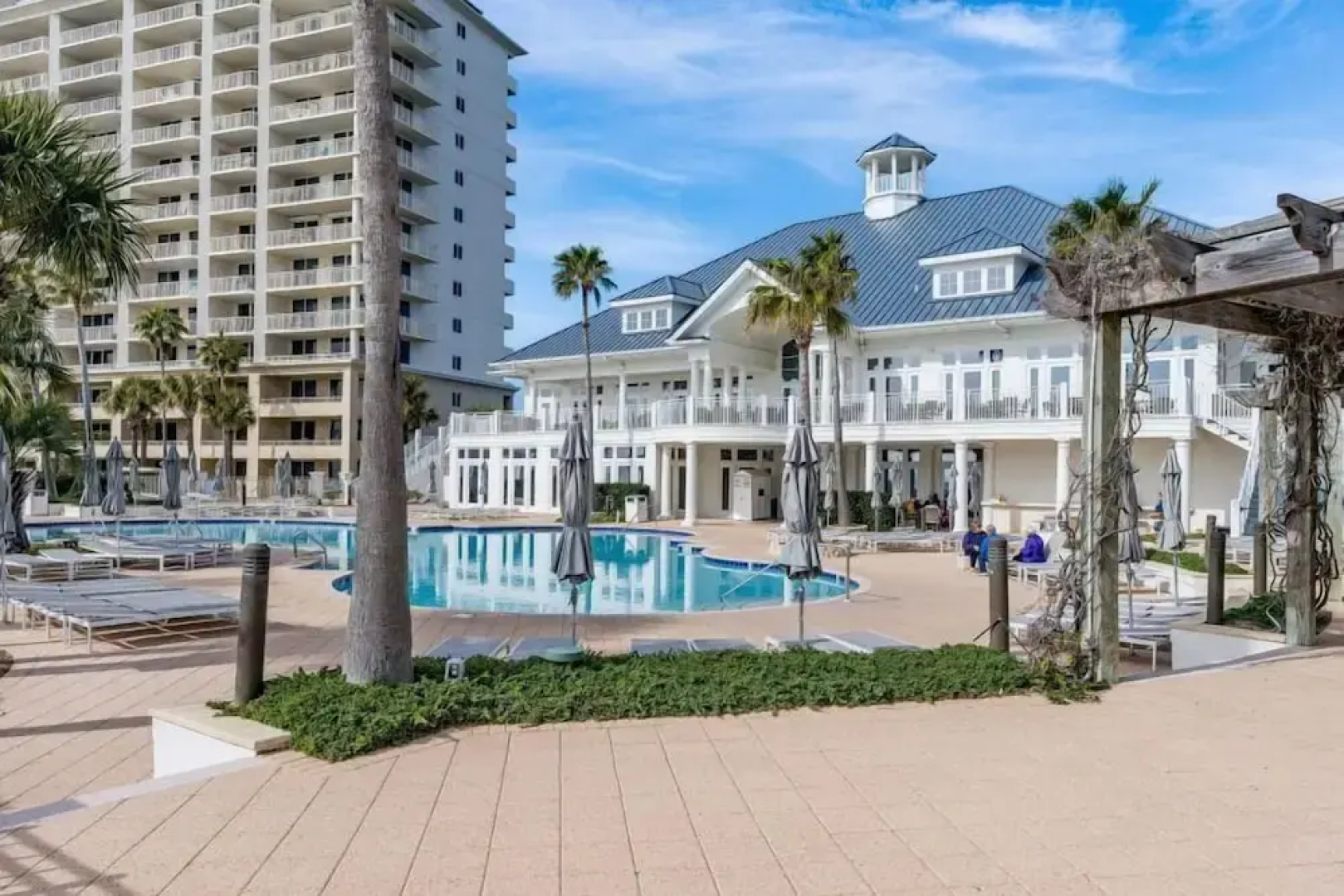 Beach Club 806a