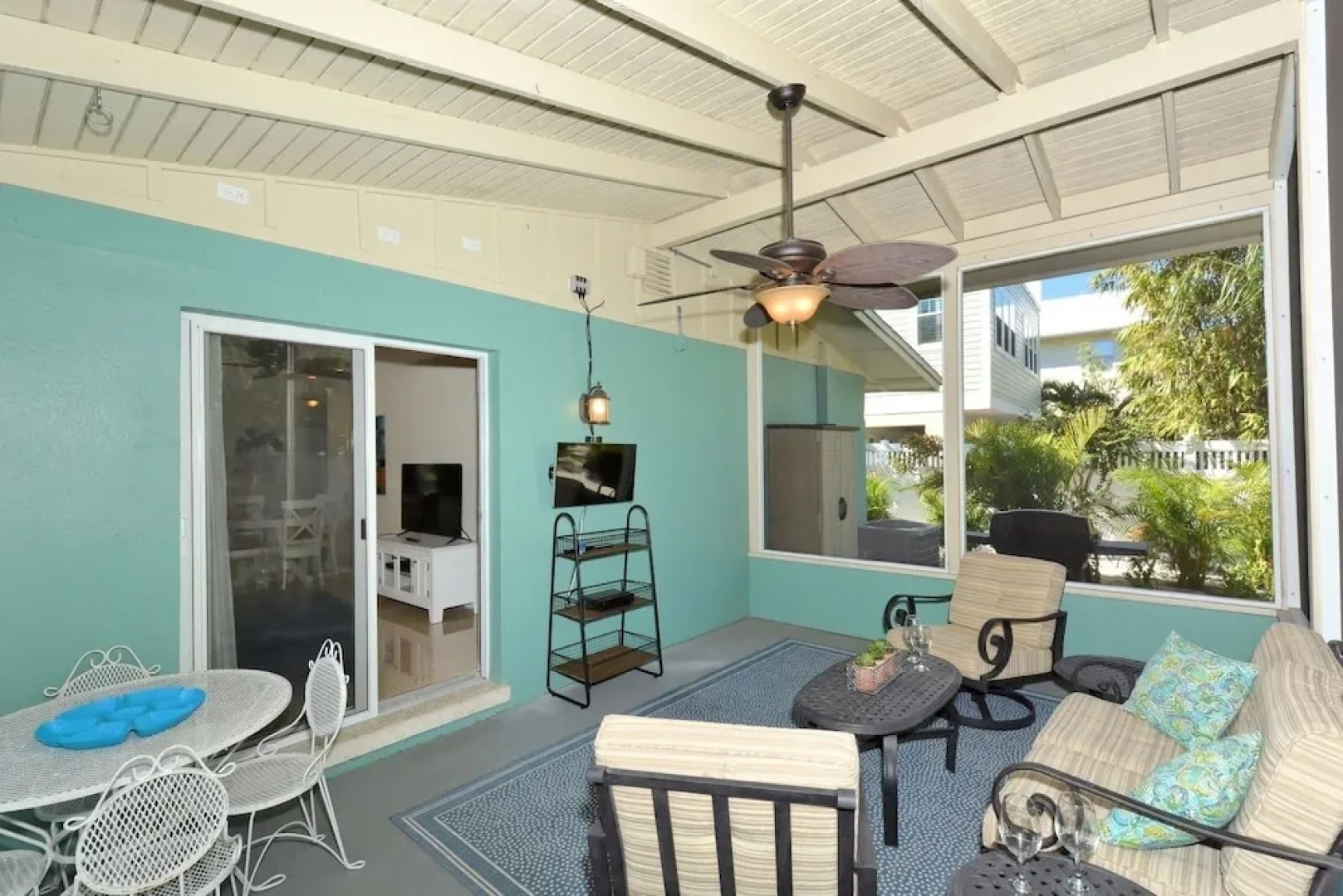 Minnow 2 2 Bedroom Villa by RedAwning