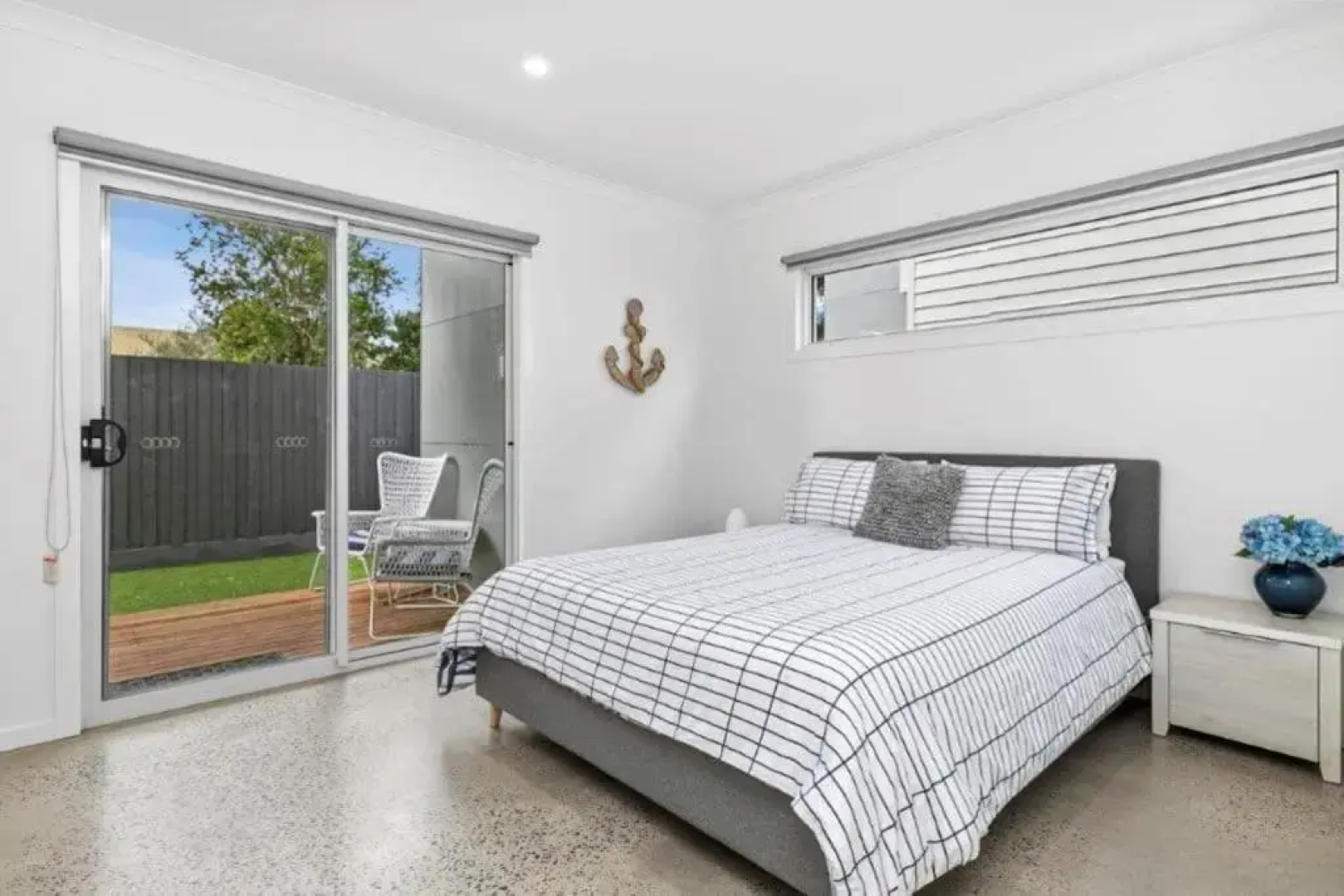 CASA EMEC- 500m To The Beach Or Main Strip!