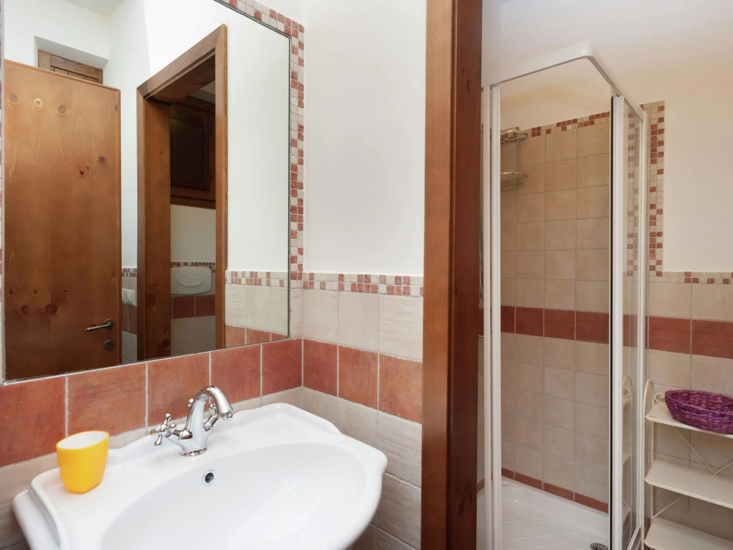 Apartment in Monte del Lago Near Lake Trasimeno