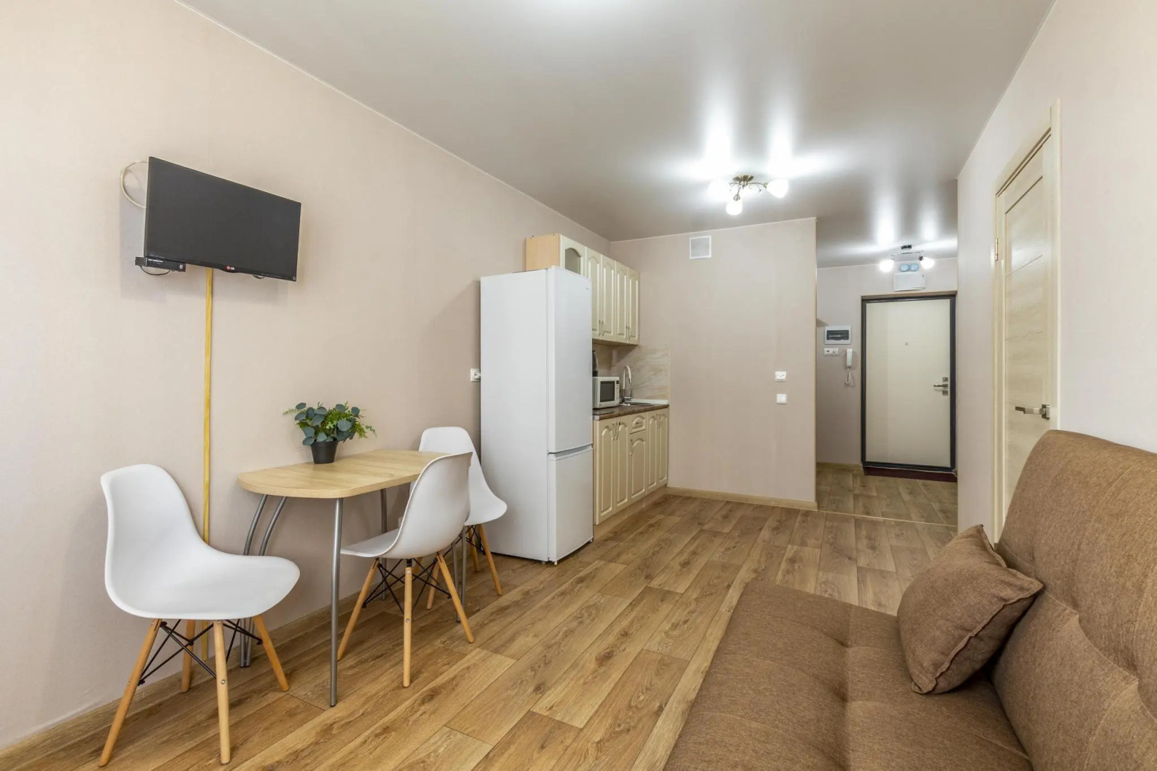 DreamHouse на Готвальда 24к4