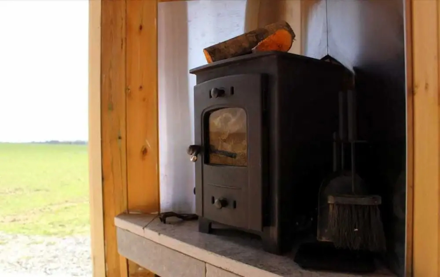 The Shearer's Hut, Sleeps 2, Wood Burner, Fire Pit