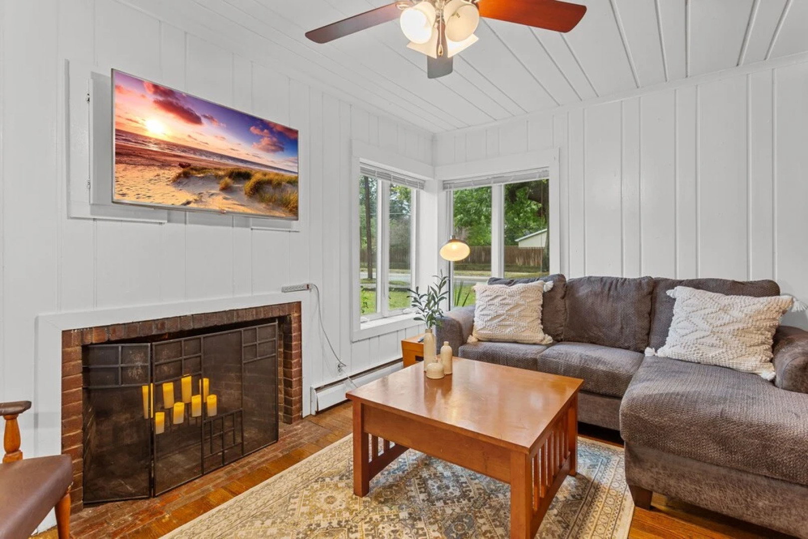 Tudor Style Apartment near MSU