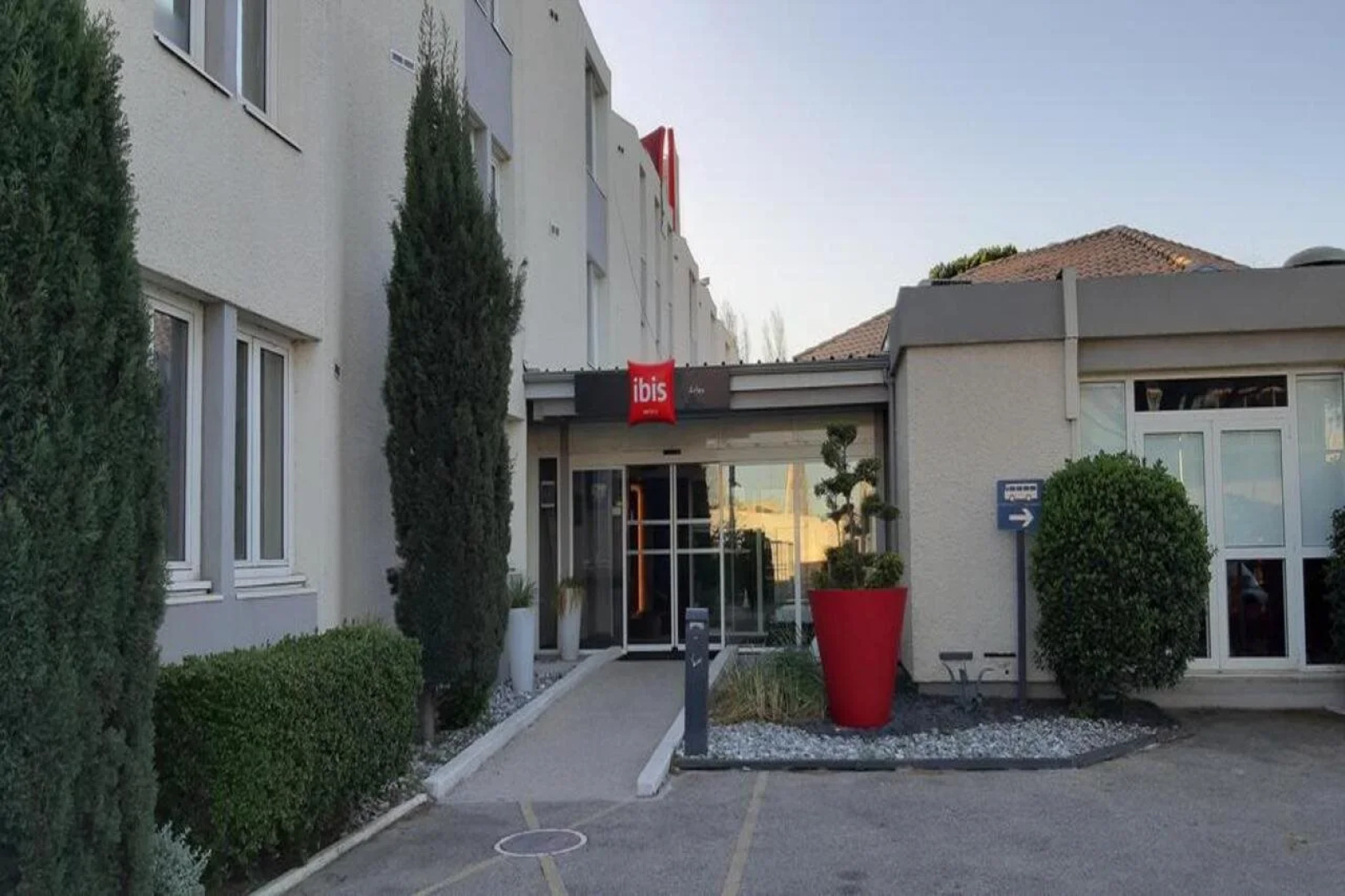 ibis Arles