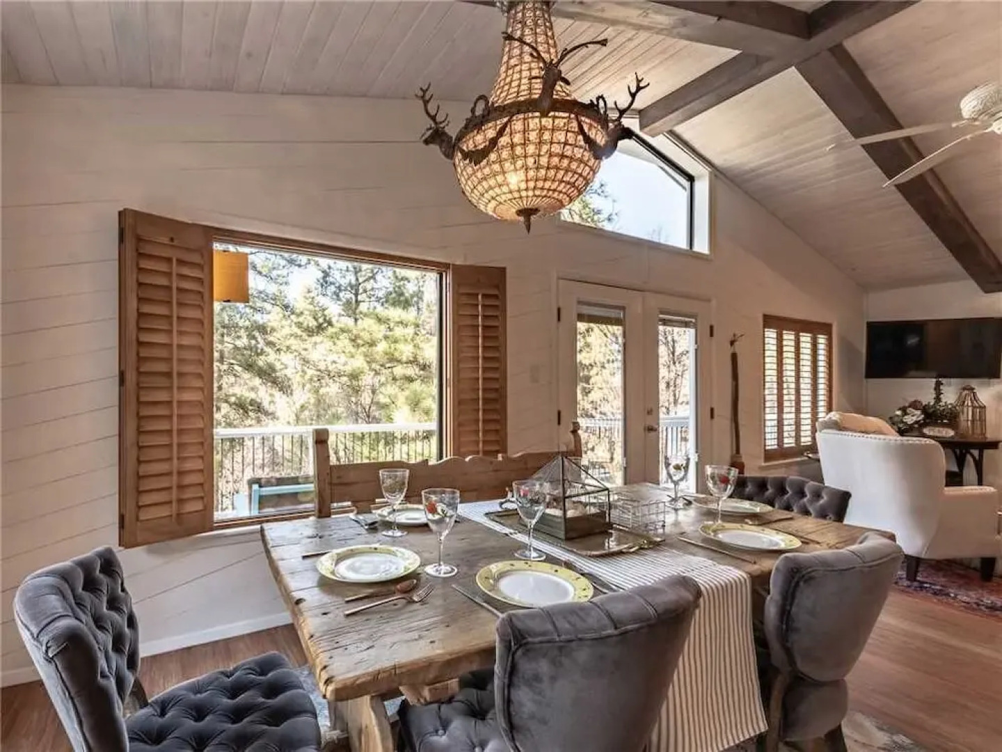 Bella Luna Cottage - Three Bedroom Cabin