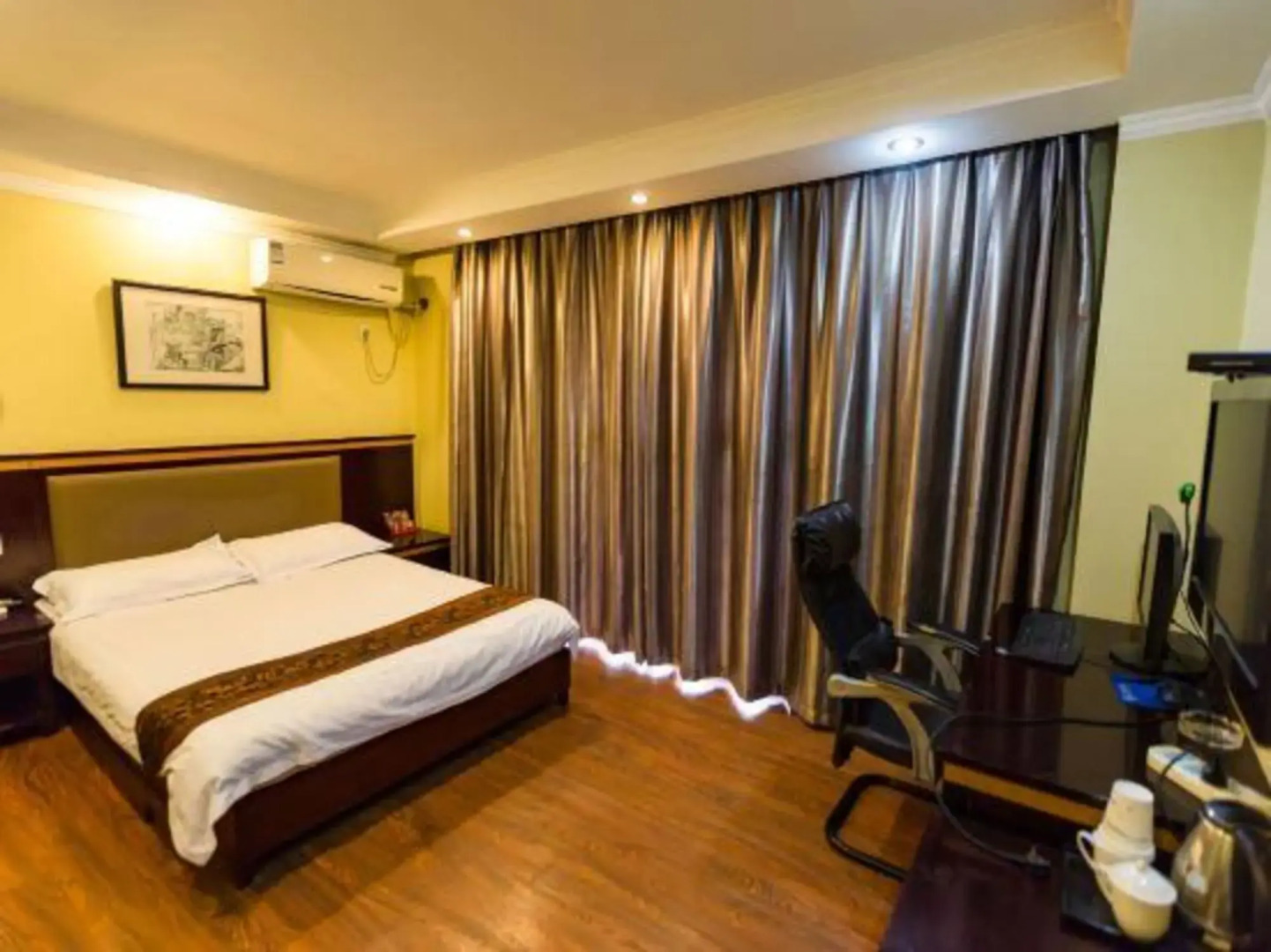 Tianyou Business Hotel