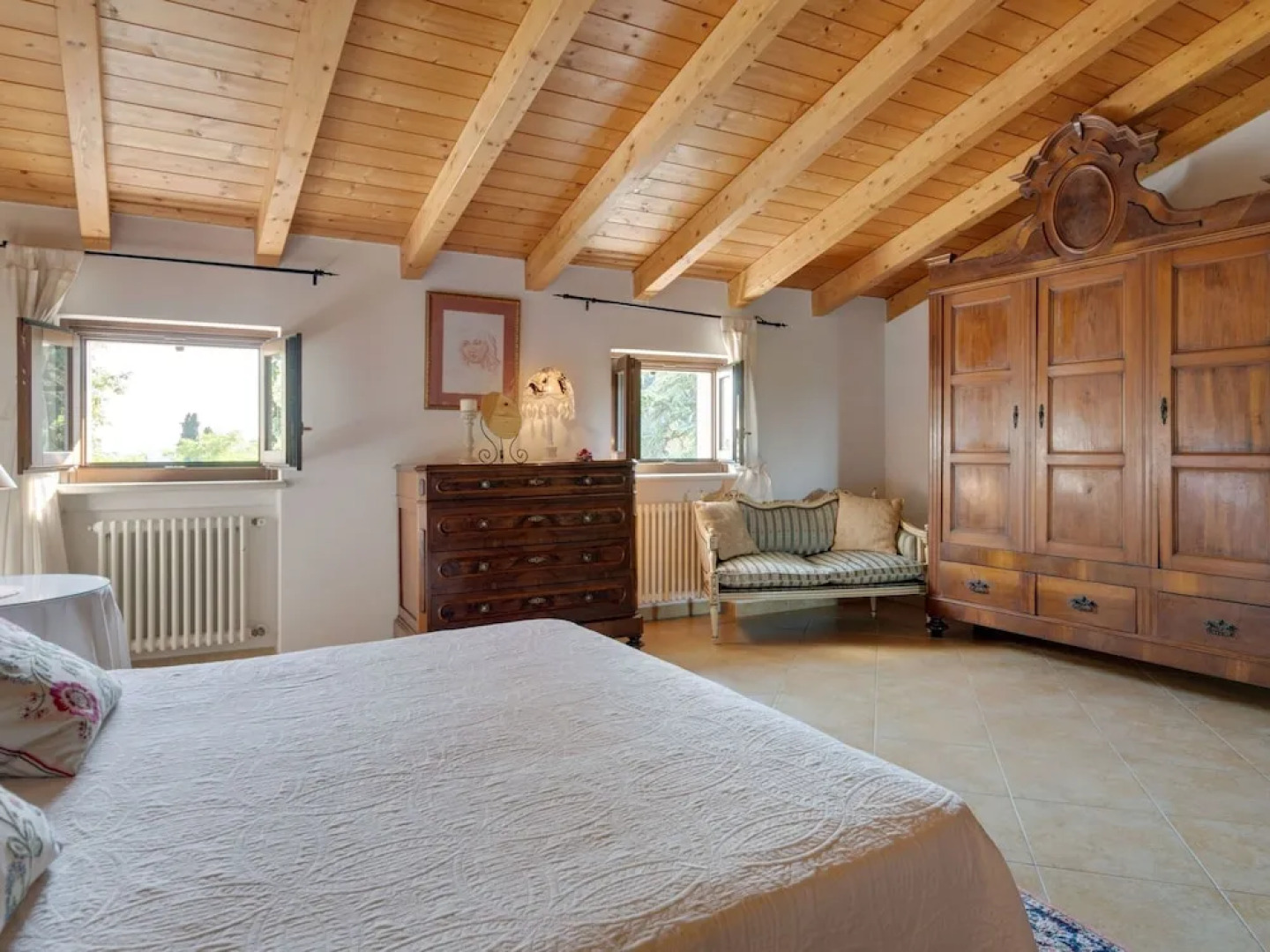 Fabulous Mansion in Pesina Spezie near Lake