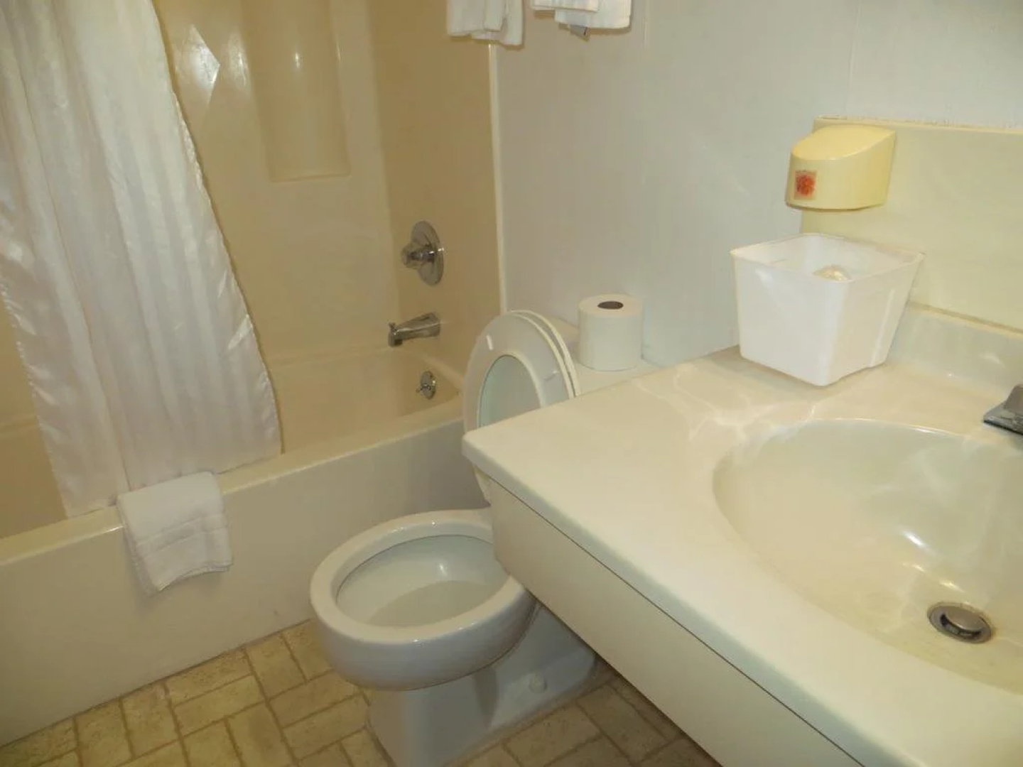 Econo Lodge Alliance