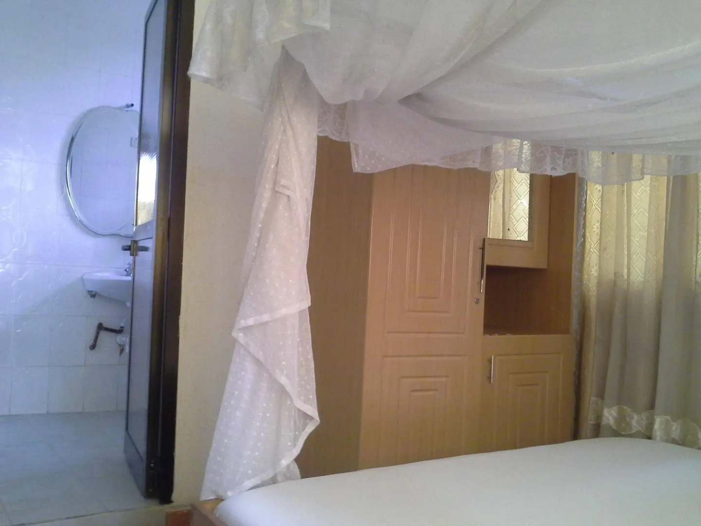 Fine Travellers Hotel