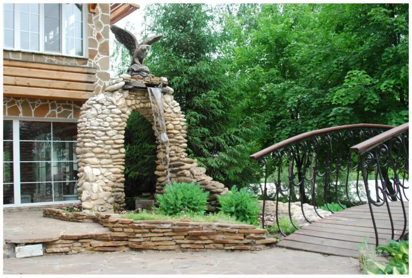 Отель Орлиное гнездо