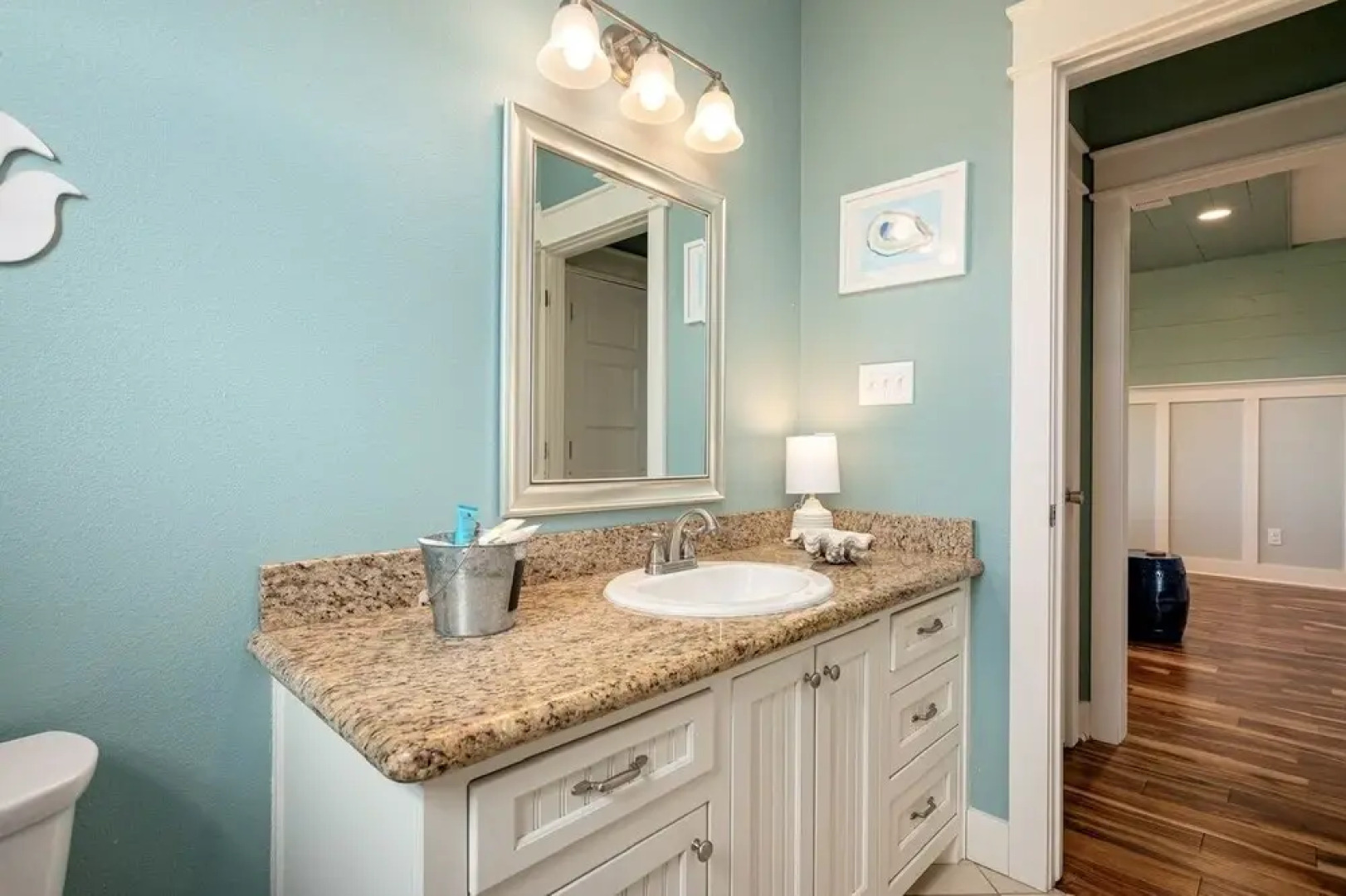 The Beach House 3 Bedroom Home by RedAwning