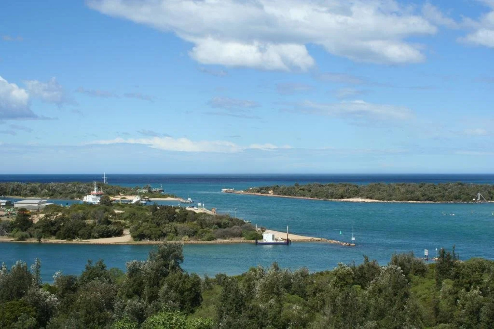 Hybiscus Lodge Waterfront
