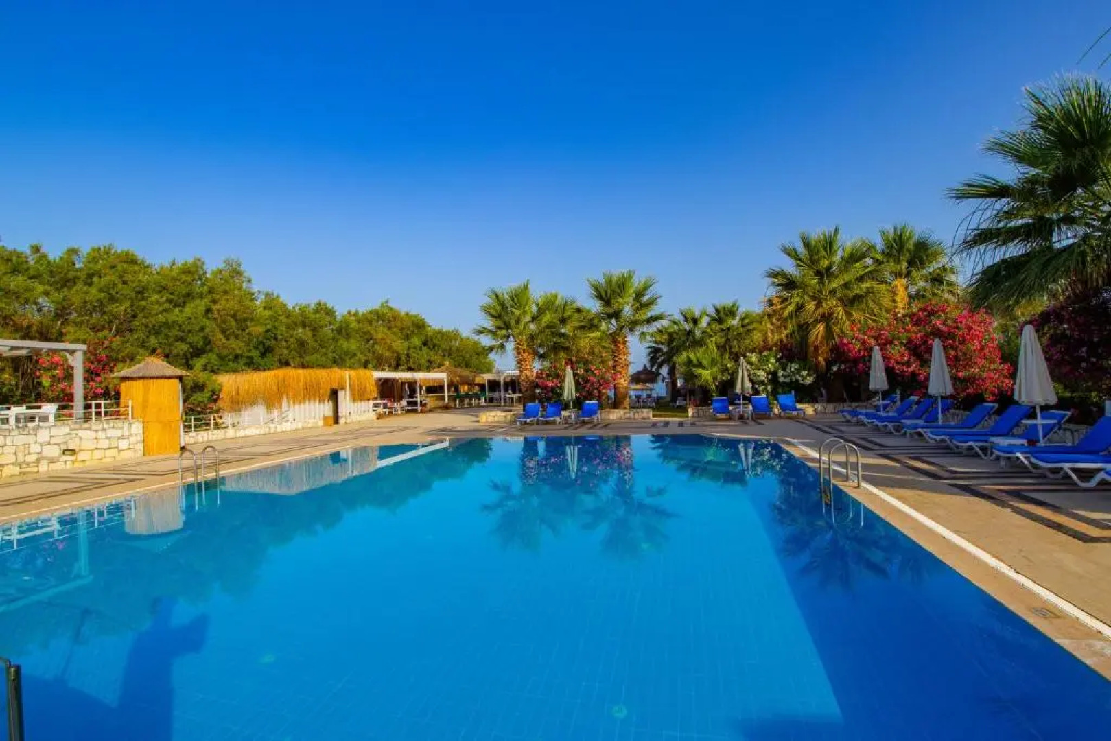 Ladonia Hotels Zemda