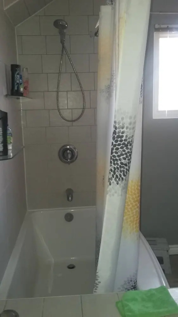 Big House for Share Near 401-east And Pickering Town Centre