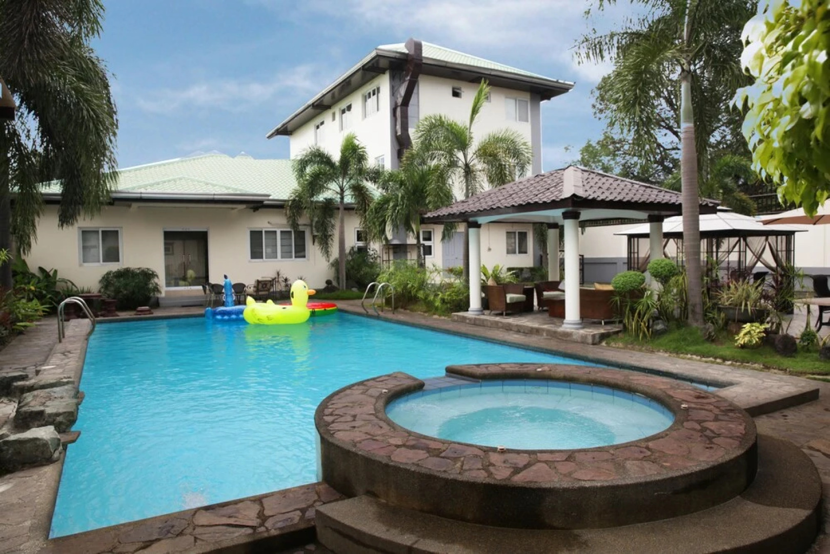 Plumeria Hotel Batangas