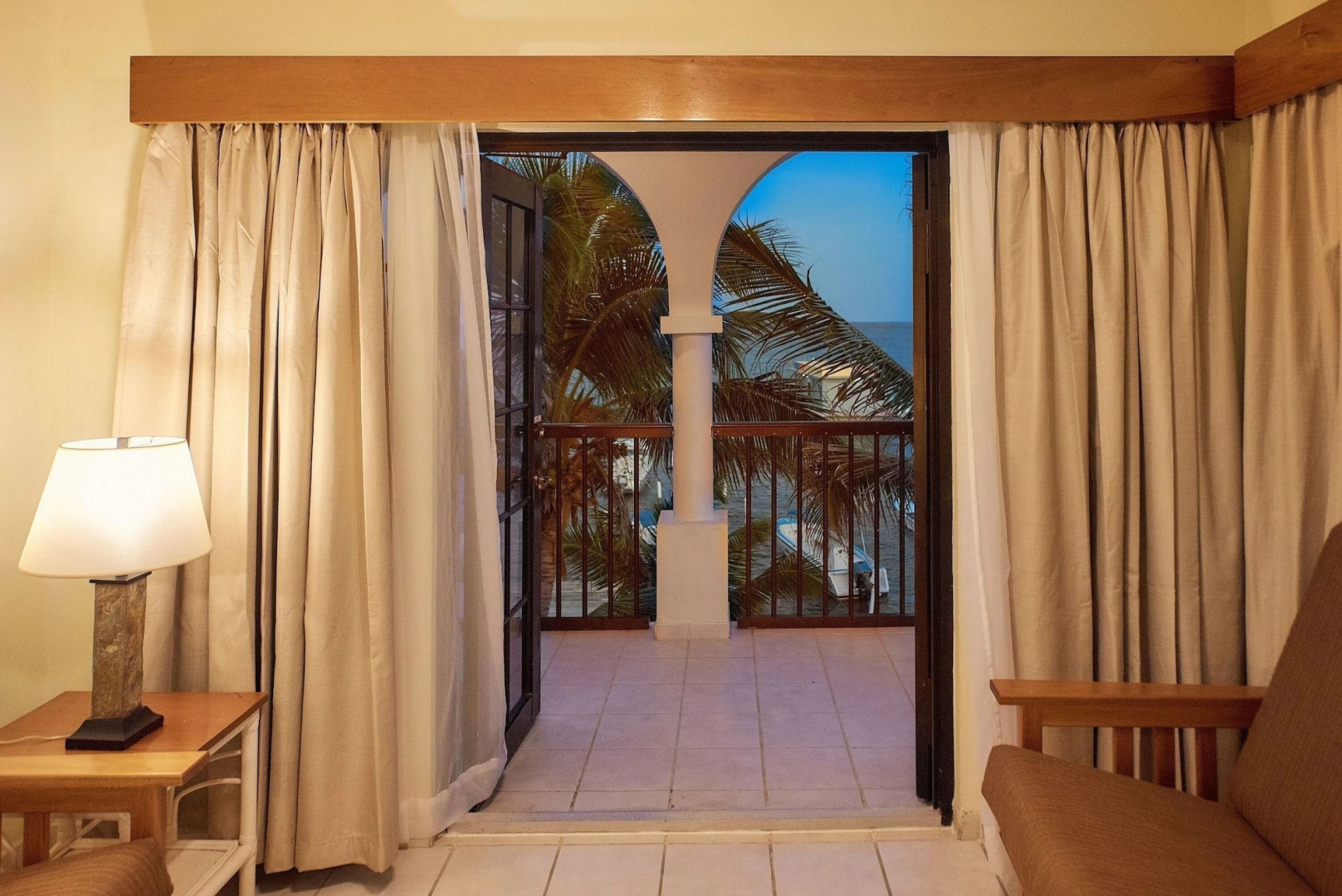 Sunbreeze Suites