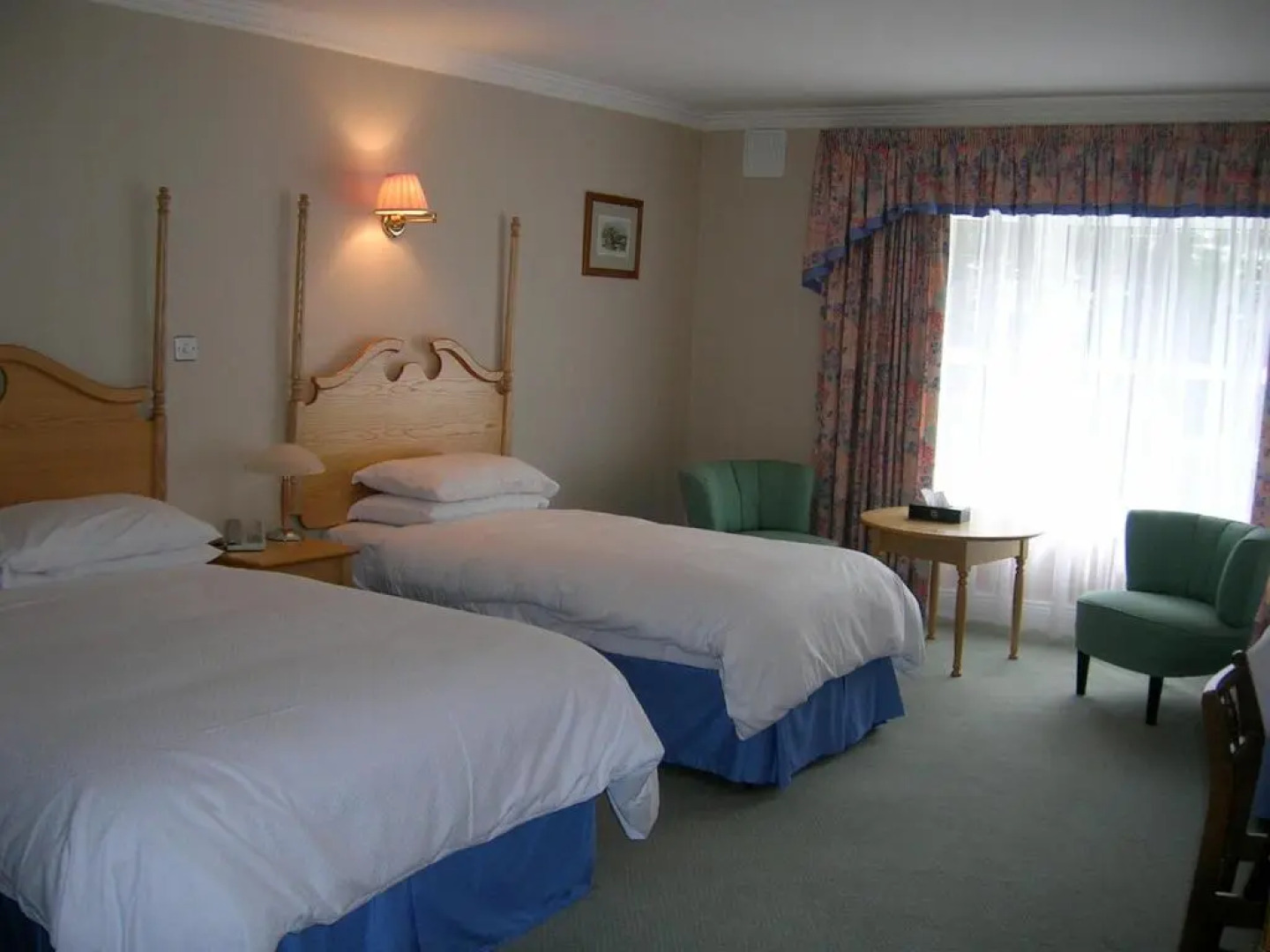 The Cedar Lodge Hotel and Restaurant