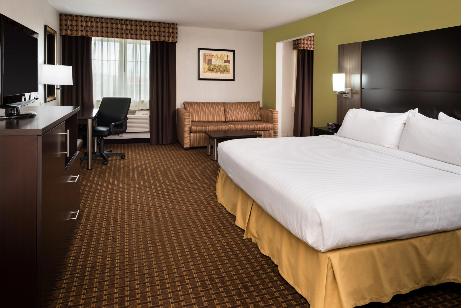 Holiday Inn Express & Suites Bucyrus by IHG