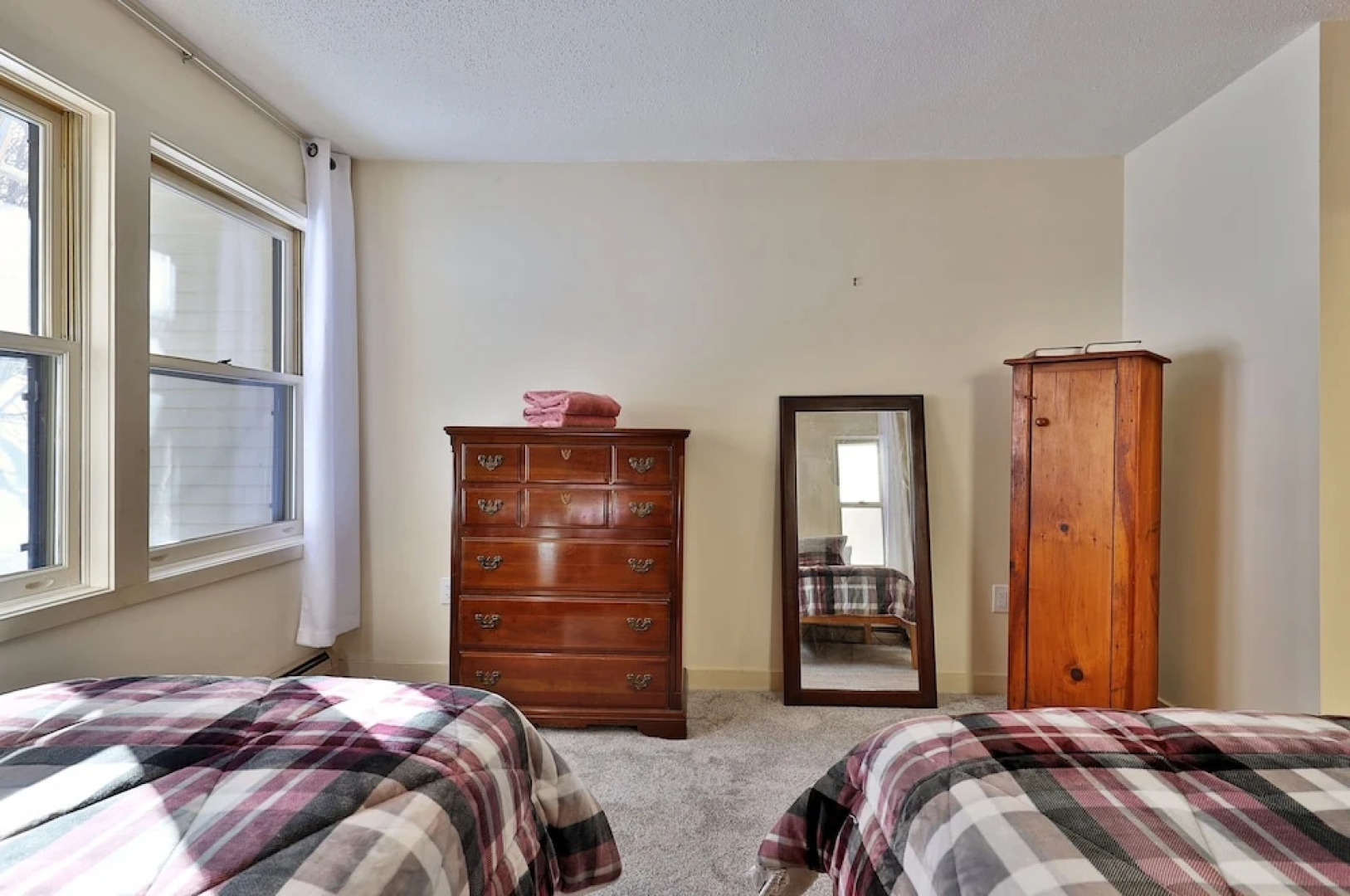 Skiers! Fox Hollow 2br/2ba Condo. Across From Pico, Minutes To Killington 2 Bedroom Condo