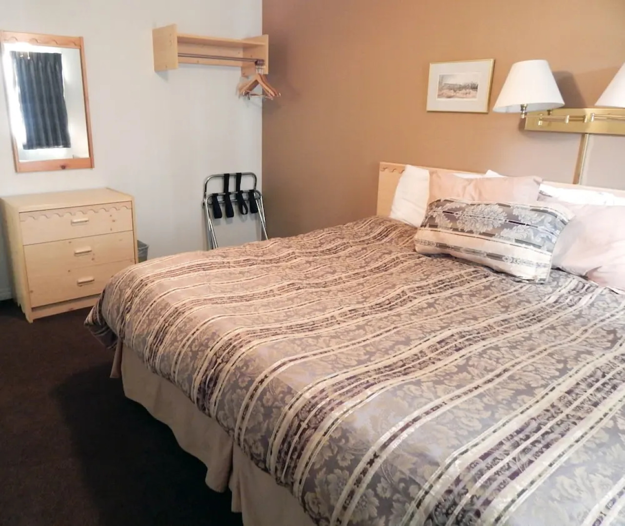 Banff Boundary Lodge