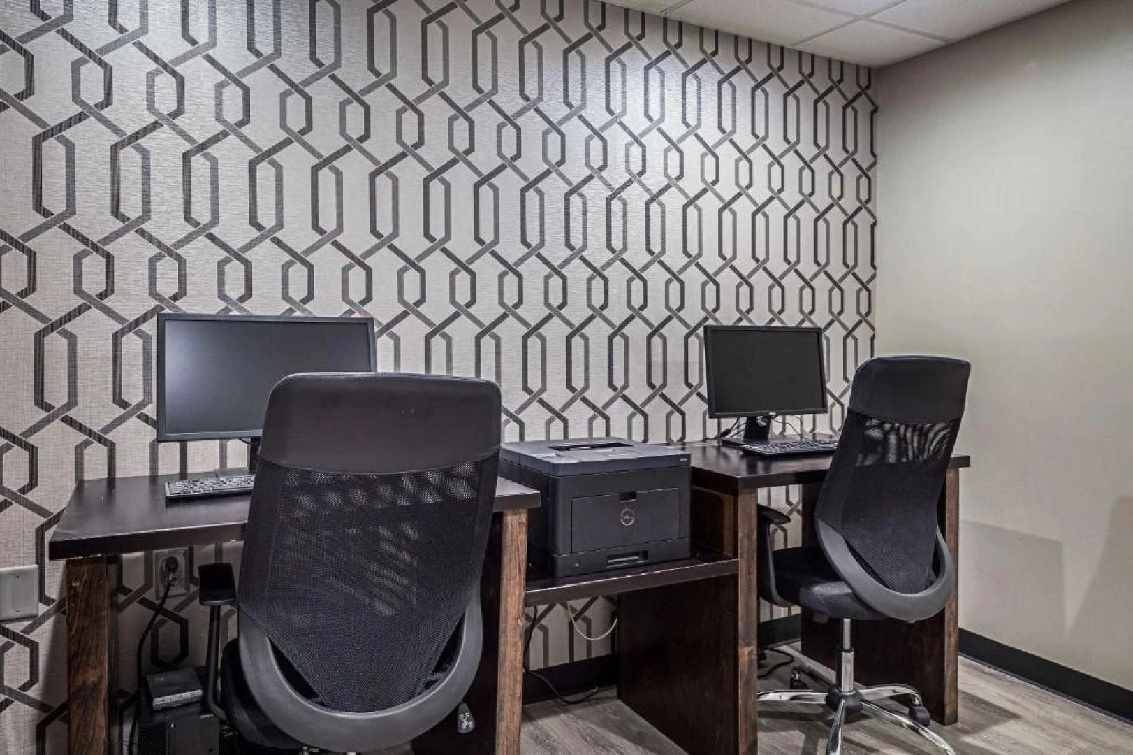 Quality Inn & Suites Bainbridge Island