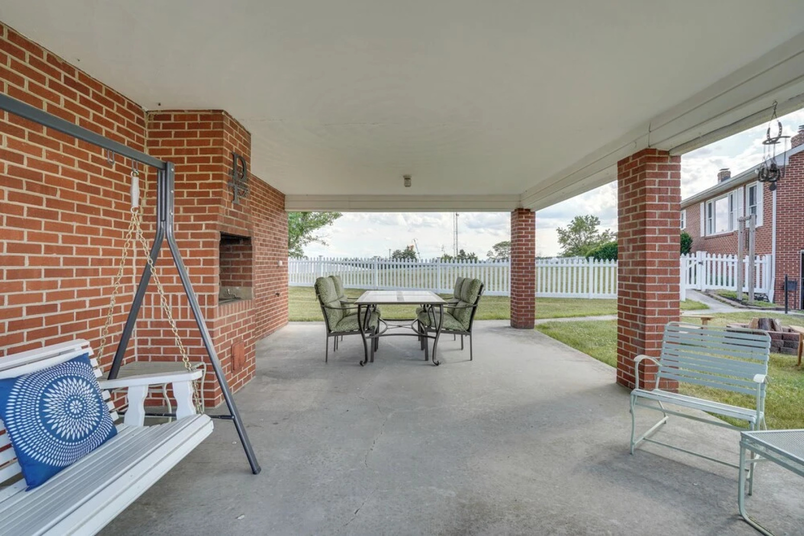 The MD / PA Line Retreat: Scenic Country Getaway!