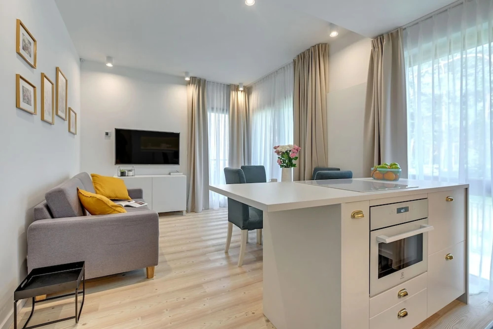 Flats For Rent  - Verano Residence