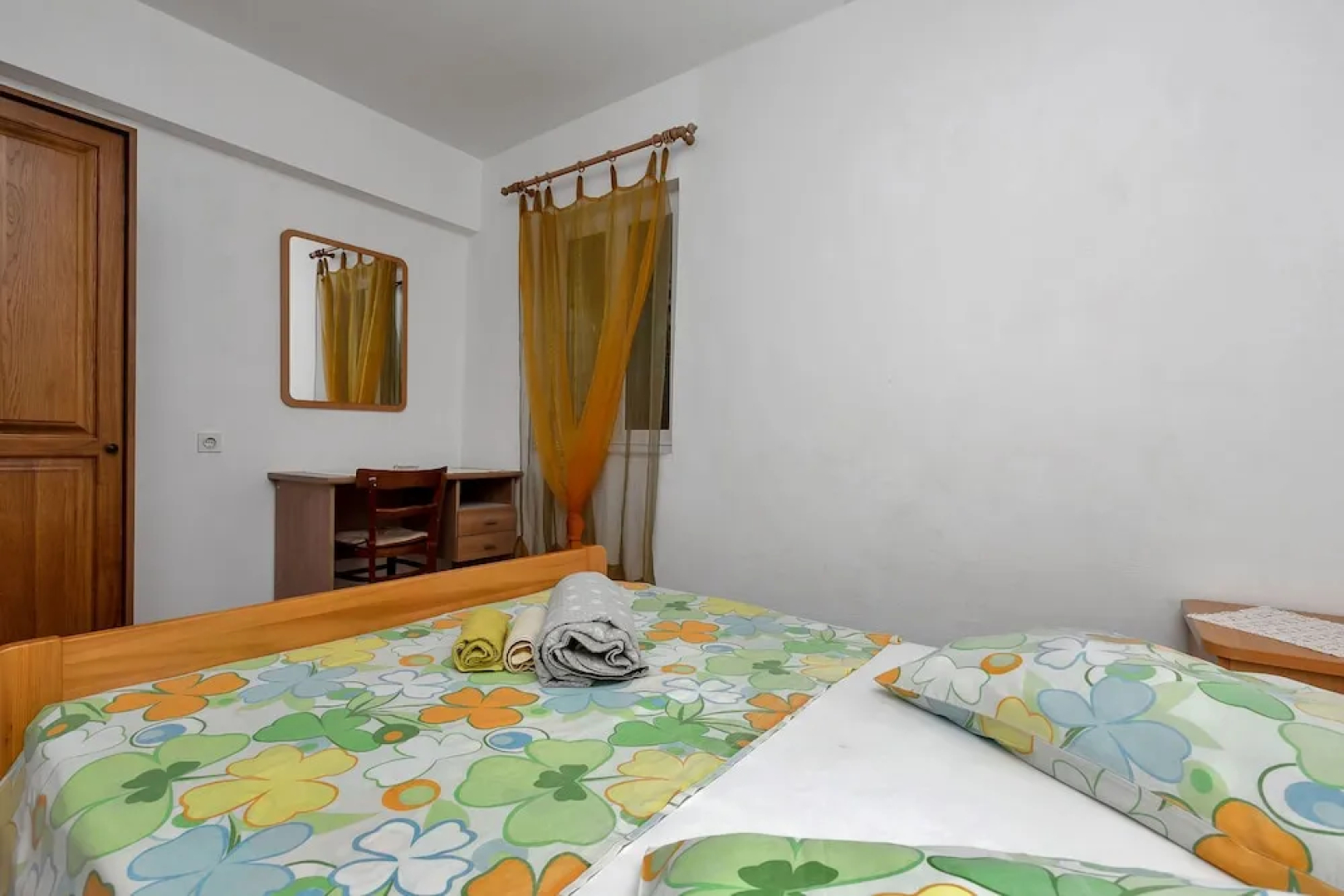 Apartments Robinzon Milivoj