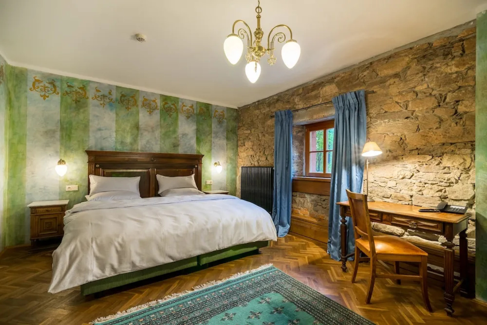 Schlosshotel Weyberhöfe