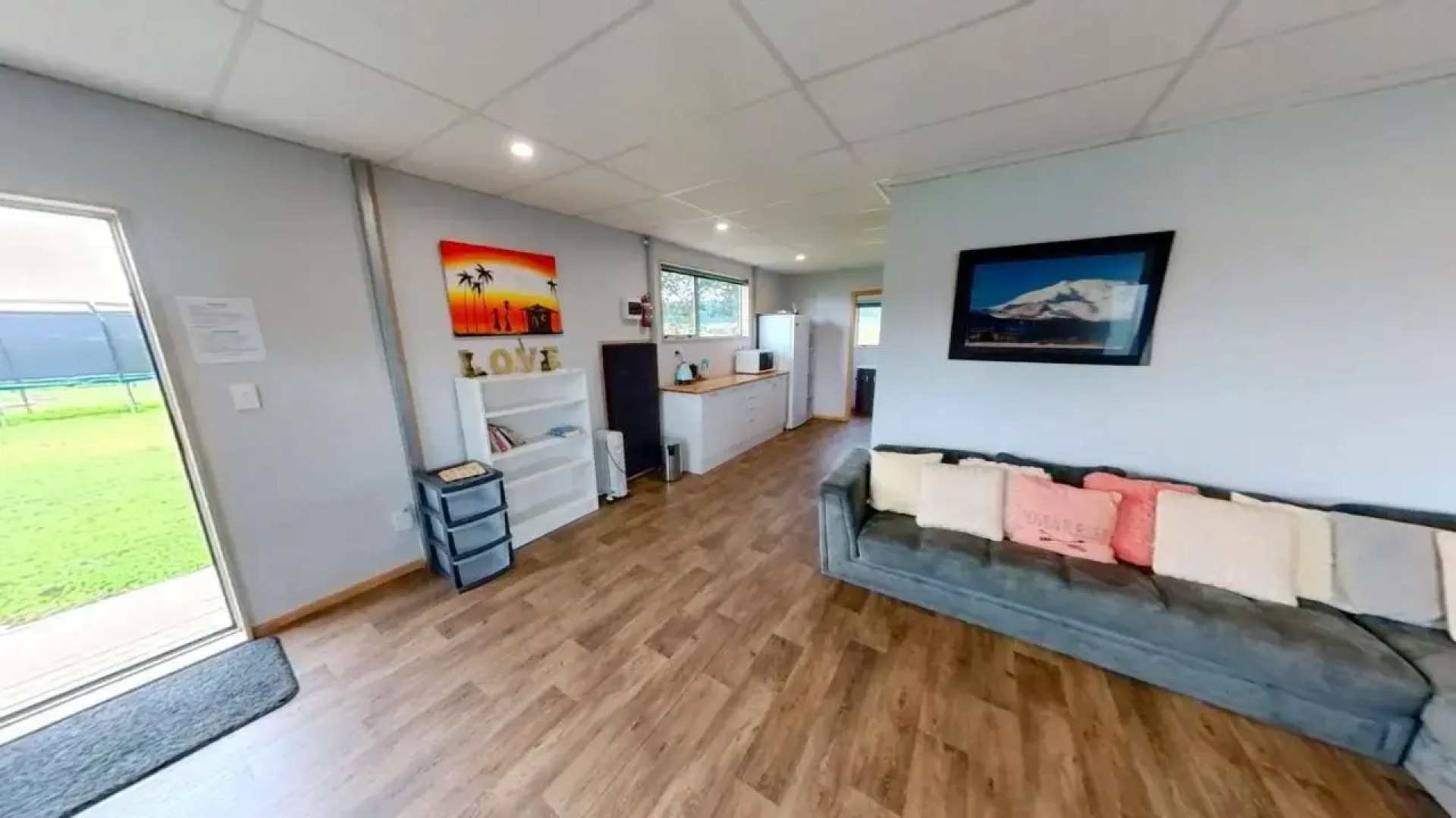 Full Holiday Home To Yourself, Up To 21 Guests