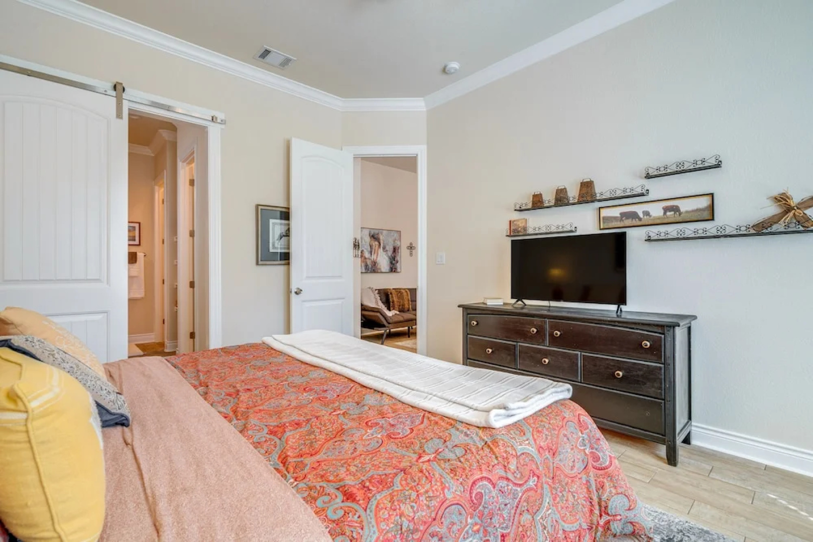 Idyllic Lago Vista Home < 1 Mi to Lake Travis!